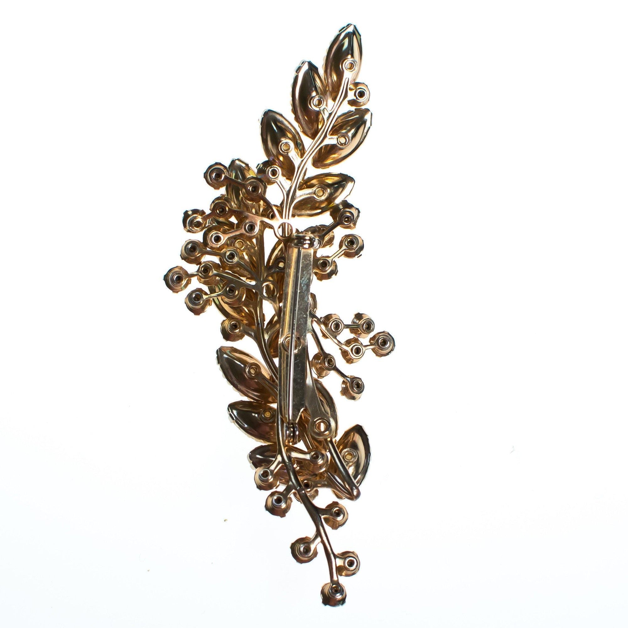 Vintage Judy Lee Brooch with Pearls and Aurora Borealis Rhinestones by Judy Lee - Vintage Meet Modern Vintage Jewelry - Chicago, Illinois - #oldhollywoodglamour #vintagemeetmodern #designervintage #jewelrybox #antiquejewelry #vintagejewelry