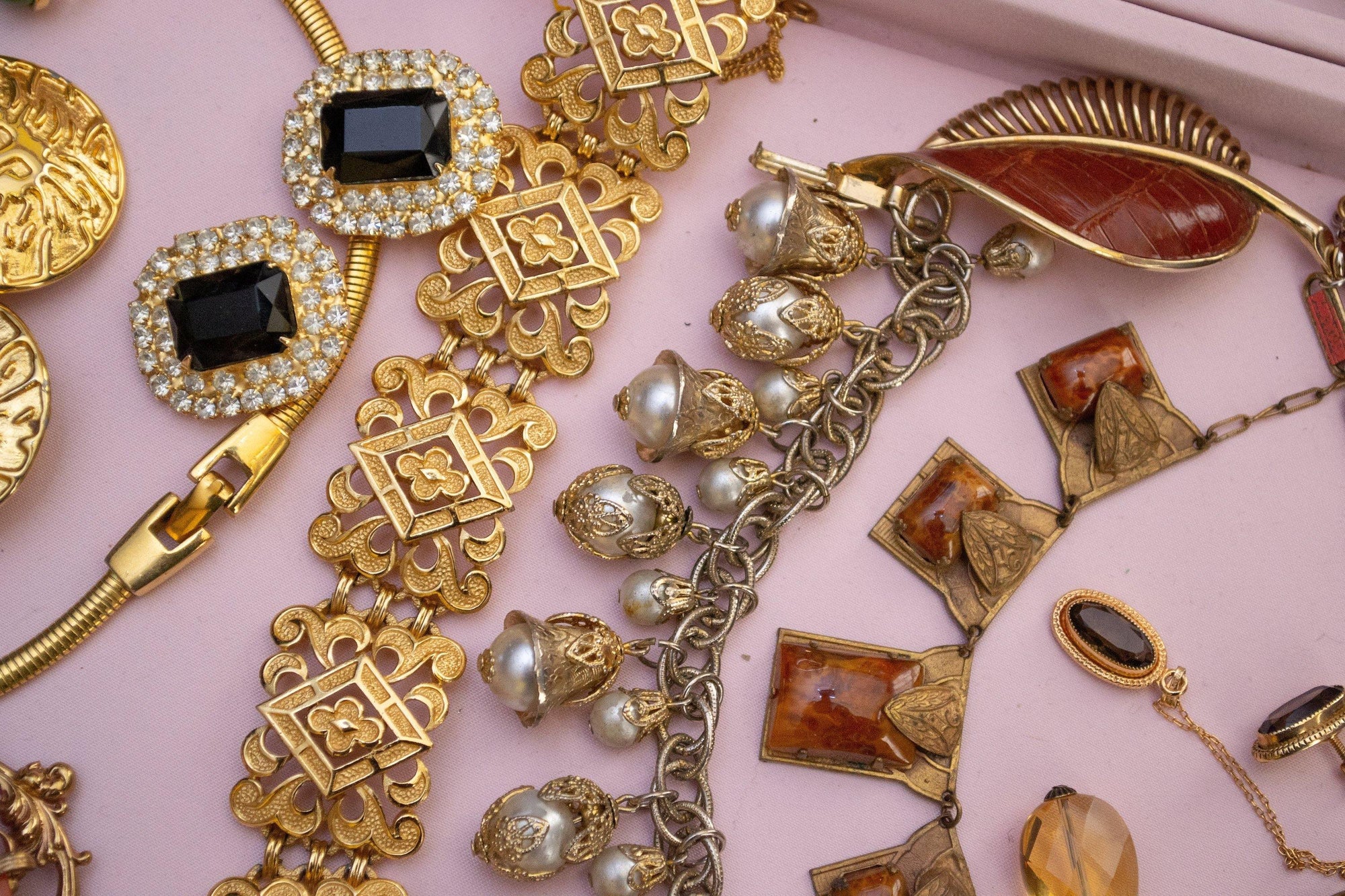 Vintage Mid Century Modern Gold Filigree and Pearl Charm Bracelet by 1960s - Vintage Meet Modern Vintage Jewelry - Chicago, Illinois - #oldhollywoodglamour #vintagemeetmodern #designervintage #jewelrybox #antiquejewelry #vintagejewelry