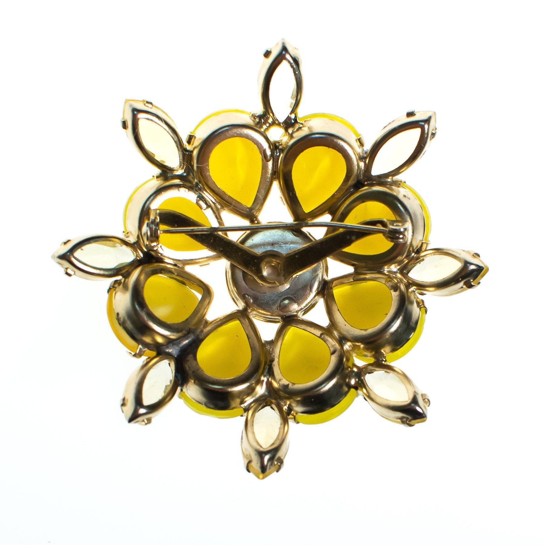 Vintage Brooch, Yellow  Cats Eye Rhinestones, Gold Tone Setting, Brooches and Pins by 1950s - Vintage Meet Modern Vintage Jewelry - Chicago, Illinois - #oldhollywoodglamour #vintagemeetmodern #designervintage #jewelrybox #antiquejewelry #vintagejewelry