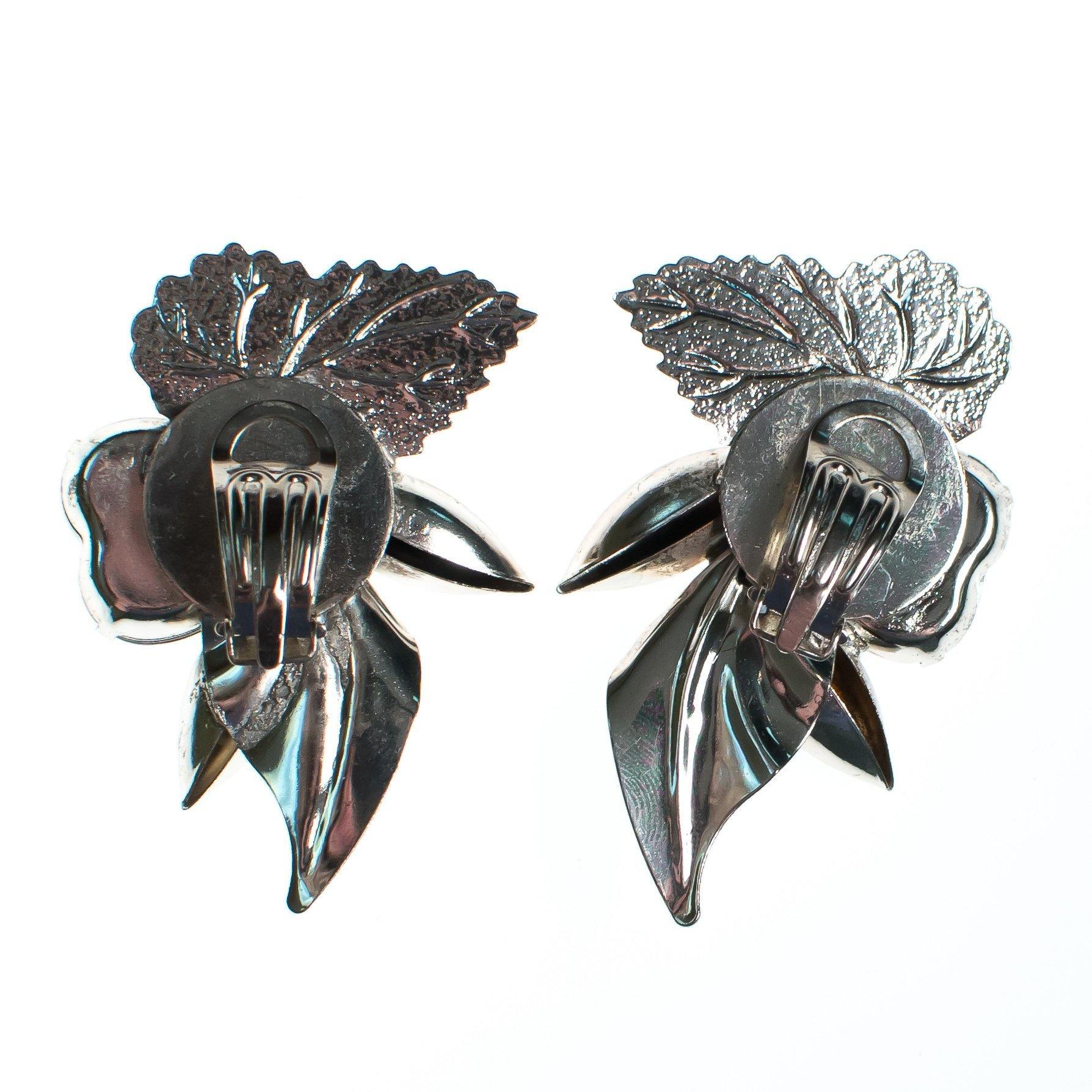 Vintage 1980s Glam Silver Statement Earrings with Crystal Heart by Unsigned - Vintage Meet Modern Vintage Jewelry - Chicago, Illinois - #oldhollywoodglamour #vintagemeetmodern #designervintage #jewelrybox #antiquejewelry #vintagejewelry