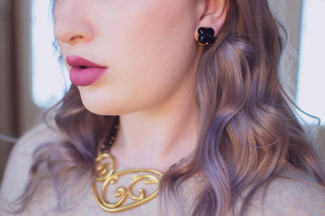 Vintage Black Lucite Quatrafoil Earrings by 1980s - Vintage Meet Modern Vintage Jewelry - Chicago, Illinois - #oldhollywoodglamour #vintagemeetmodern #designervintage #jewelrybox #antiquejewelry #vintagejewelry