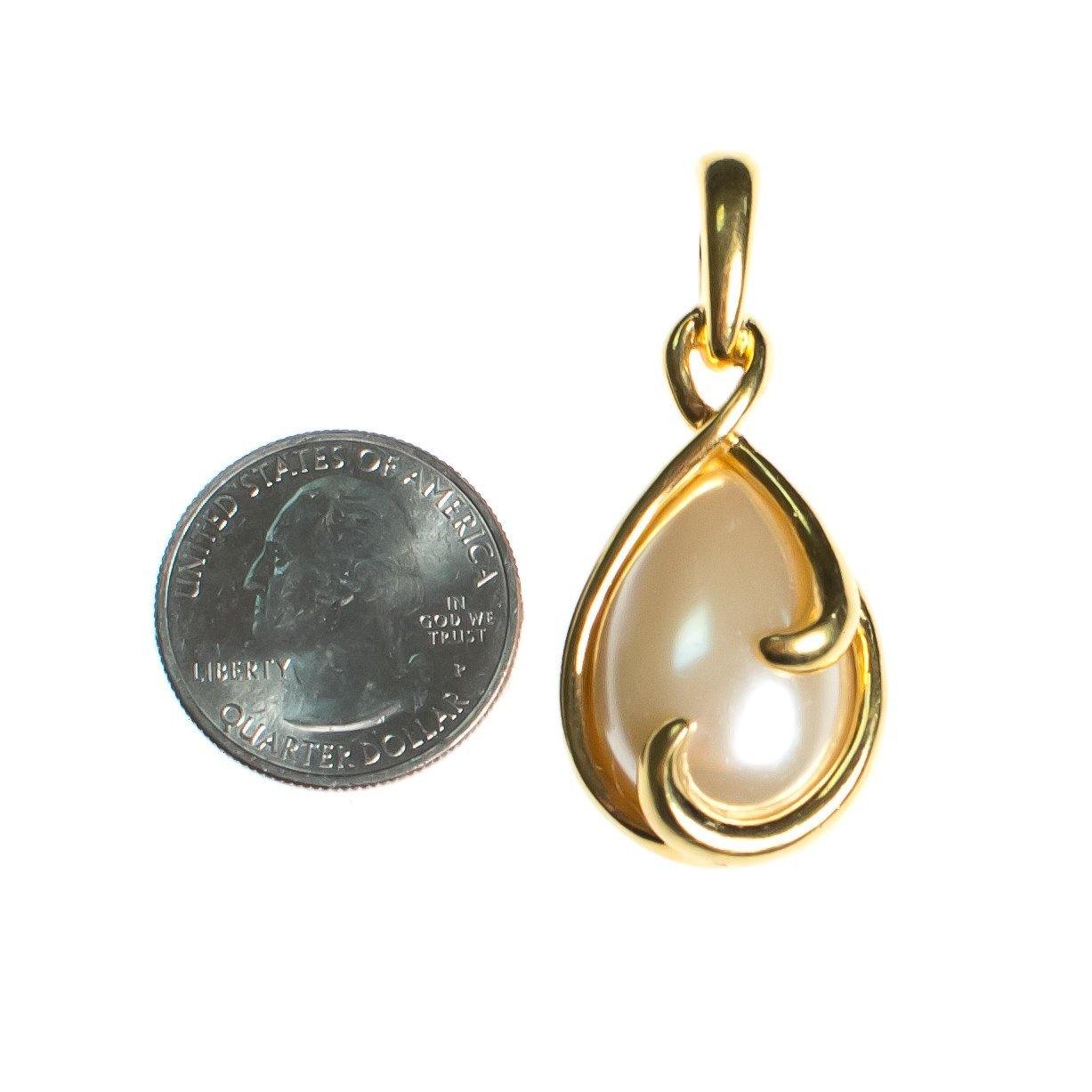 Vintage Lady Remington Pearl Enhancer Pendant by Lady Remington - Vintage Meet Modern Vintage Jewelry - Chicago, Illinois - #oldhollywoodglamour #vintagemeetmodern #designervintage #jewelrybox #antiquejewelry #vintagejewelry