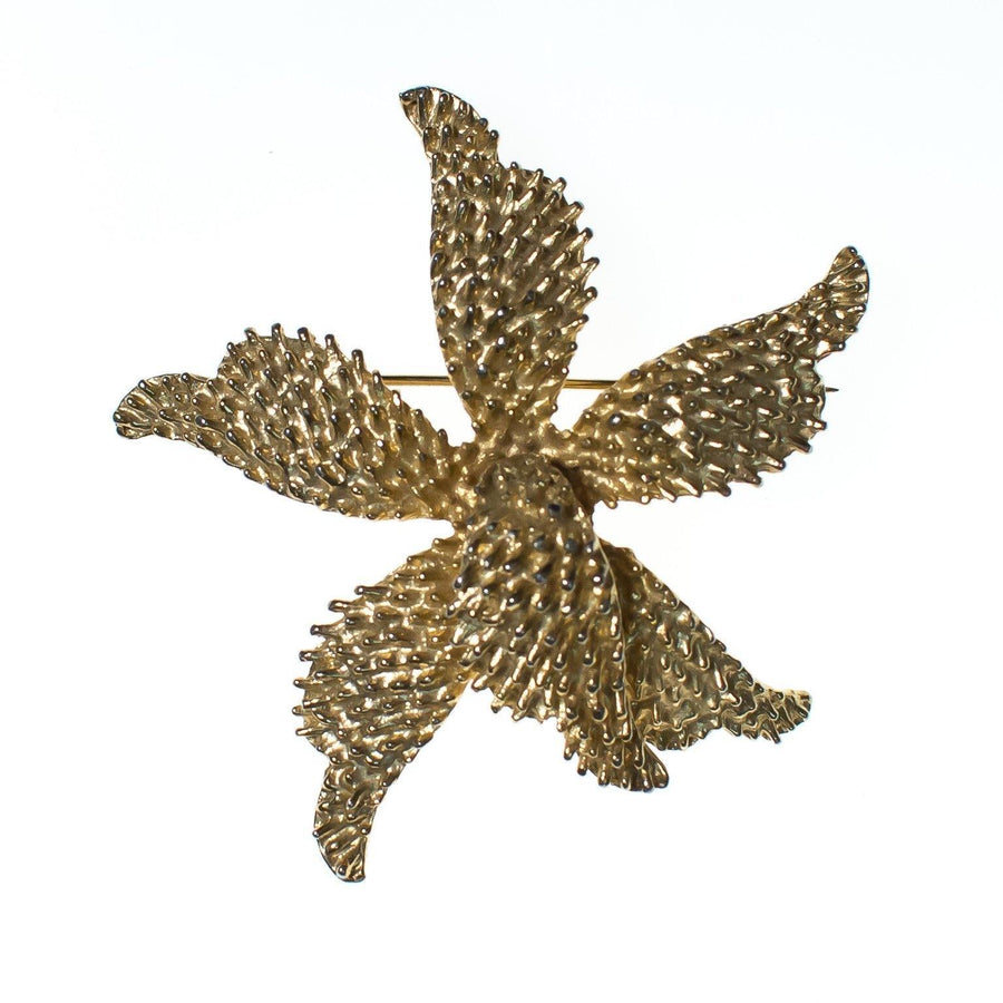 Vintage Mid Century Modern Celebrity NY Gold Flower Brooch, Gold Tone Setting, Brooches and Pins by 1960s - Vintage Meet Modern Vintage Jewelry - Chicago, Illinois - #oldhollywoodglamour #vintagemeetmodern #designervintage #jewelrybox #antiquejewelry #vintagejewelry