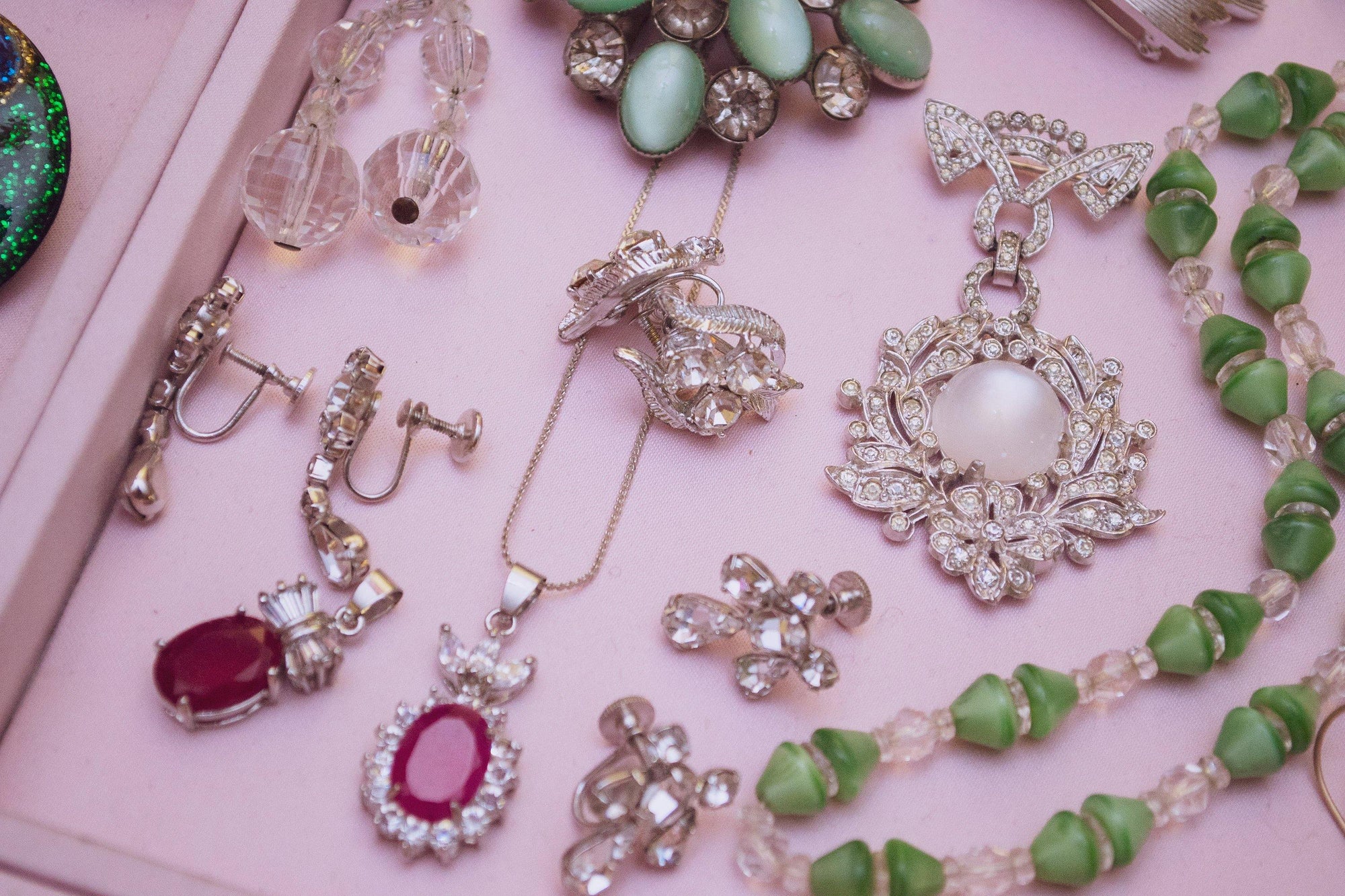 Vintage Art Deco Czech Light Green and Cut Crystal Beaded Necklace by Czech - Vintage Meet Modern Vintage Jewelry - Chicago, Illinois - #oldhollywoodglamour #vintagemeetmodern #designervintage #jewelrybox #antiquejewelry #vintagejewelry