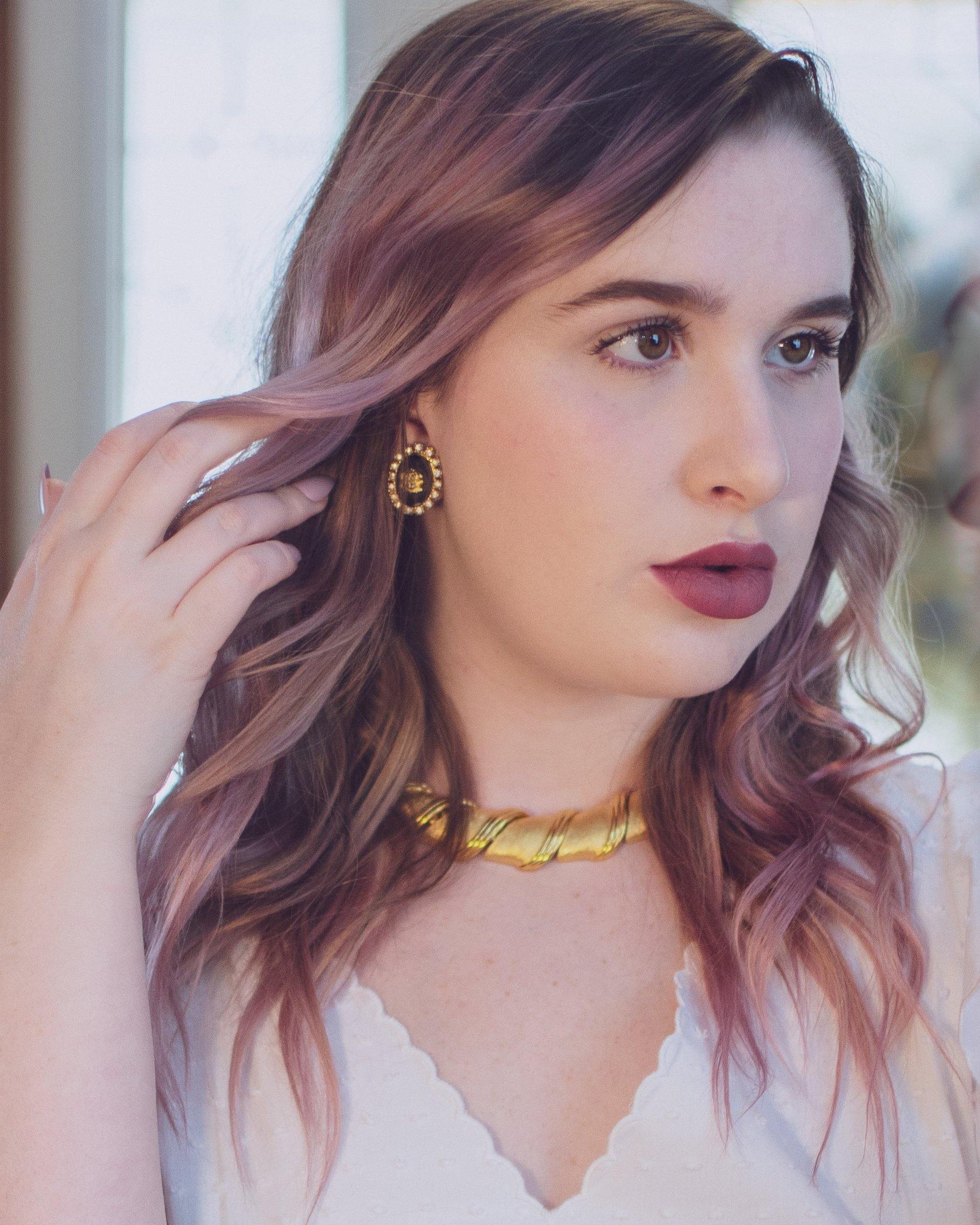 Vintage 1980s Ellen Kiam Heavy Brushed Gold Tone Wide Link Statement Necklace by Ellen Kiam - Vintage Meet Modern Vintage Jewelry - Chicago, Illinois - #oldhollywoodglamour #vintagemeetmodern #designervintage #jewelrybox #antiquejewelry #vintagejewelry