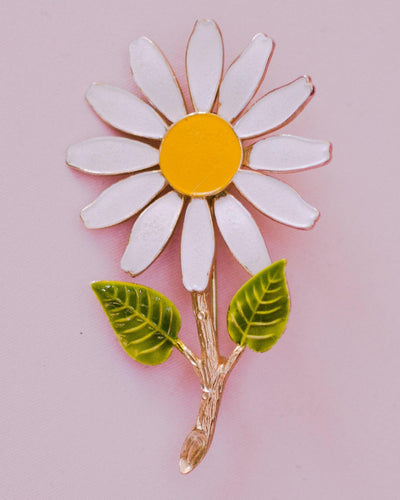 Vintage 1950s Retro Painted Enamel White and Yellow Daisy Brooch by 1950s - Vintage Meet Modern Vintage Jewelry - Chicago, Illinois - #oldhollywoodglamour #vintagemeetmodern #designervintage #jewelrybox #antiquejewelry #vintagejewelry