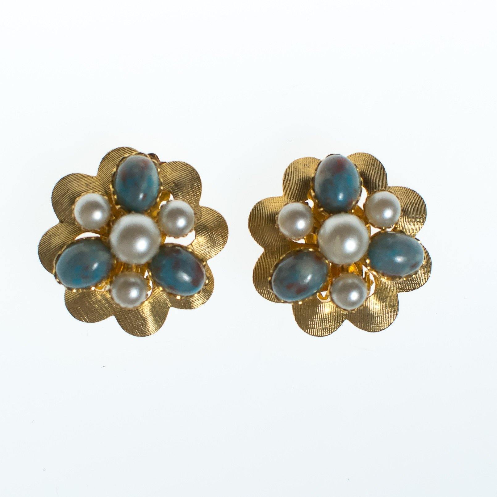 Vintage Speckled Blue and Pearl Gold Crimped Medallion Earrings by Mid Century Modern - Vintage Meet Modern Vintage Jewelry - Chicago, Illinois - #oldhollywoodglamour #vintagemeetmodern #designervintage #jewelrybox #antiquejewelry #vintagejewelry
