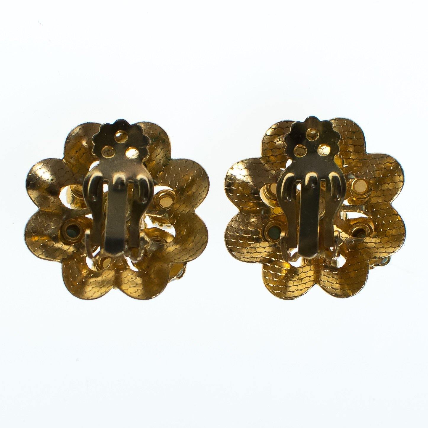 Vintage Speckled Blue and Pearl Gold Crimped Medallion Earrings by Mid Century Modern - Vintage Meet Modern Vintage Jewelry - Chicago, Illinois - #oldhollywoodglamour #vintagemeetmodern #designervintage #jewelrybox #antiquejewelry #vintagejewelry