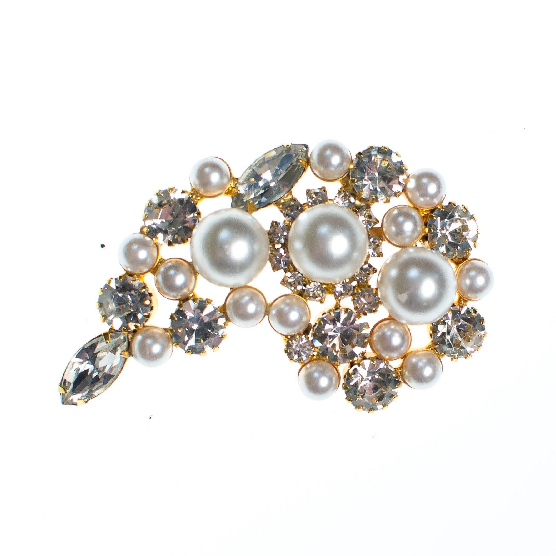 Vintage Huge Pearl and Diamante Crystal Paisley Style Brooch by 1950s - Vintage Meet Modern Vintage Jewelry - Chicago, Illinois - #oldhollywoodglamour #vintagemeetmodern #designervintage #jewelrybox #antiquejewelry #vintagejewelry