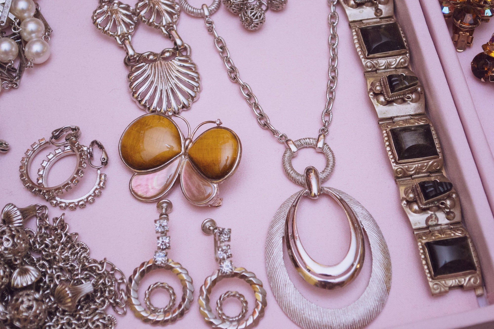 Vintage Crown Trifari Silver Modernist Statement Necklace by Crown Trifari - Vintage Meet Modern Vintage Jewelry - Chicago, Illinois - #oldhollywoodglamour #vintagemeetmodern #designervintage #jewelrybox #antiquejewelry #vintagejewelry