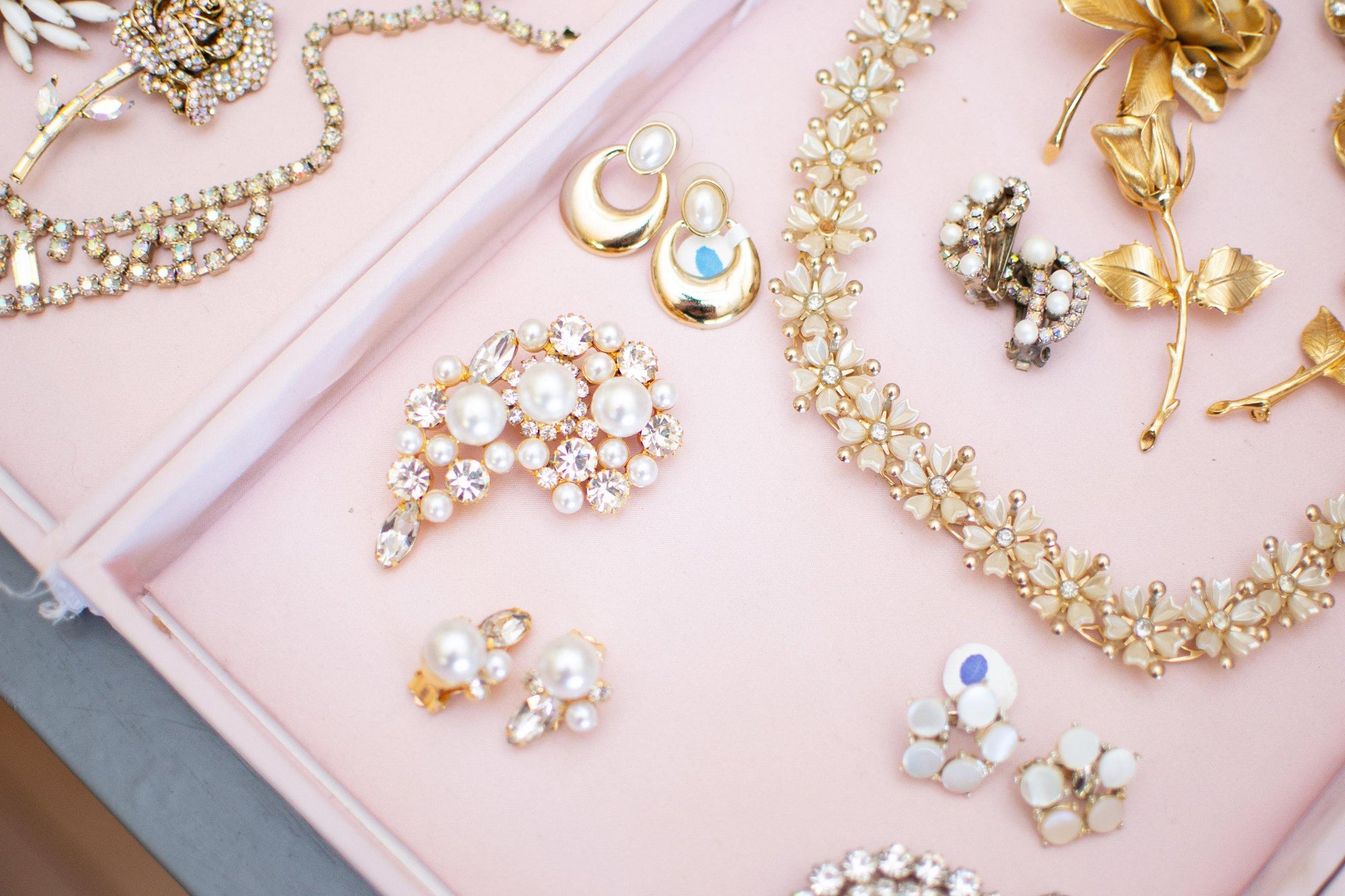 Vintage Huge Pearl and Diamante Crystal Paisley Style Brooch by 1950s - Vintage Meet Modern Vintage Jewelry - Chicago, Illinois - #oldhollywoodglamour #vintagemeetmodern #designervintage #jewelrybox #antiquejewelry #vintagejewelry