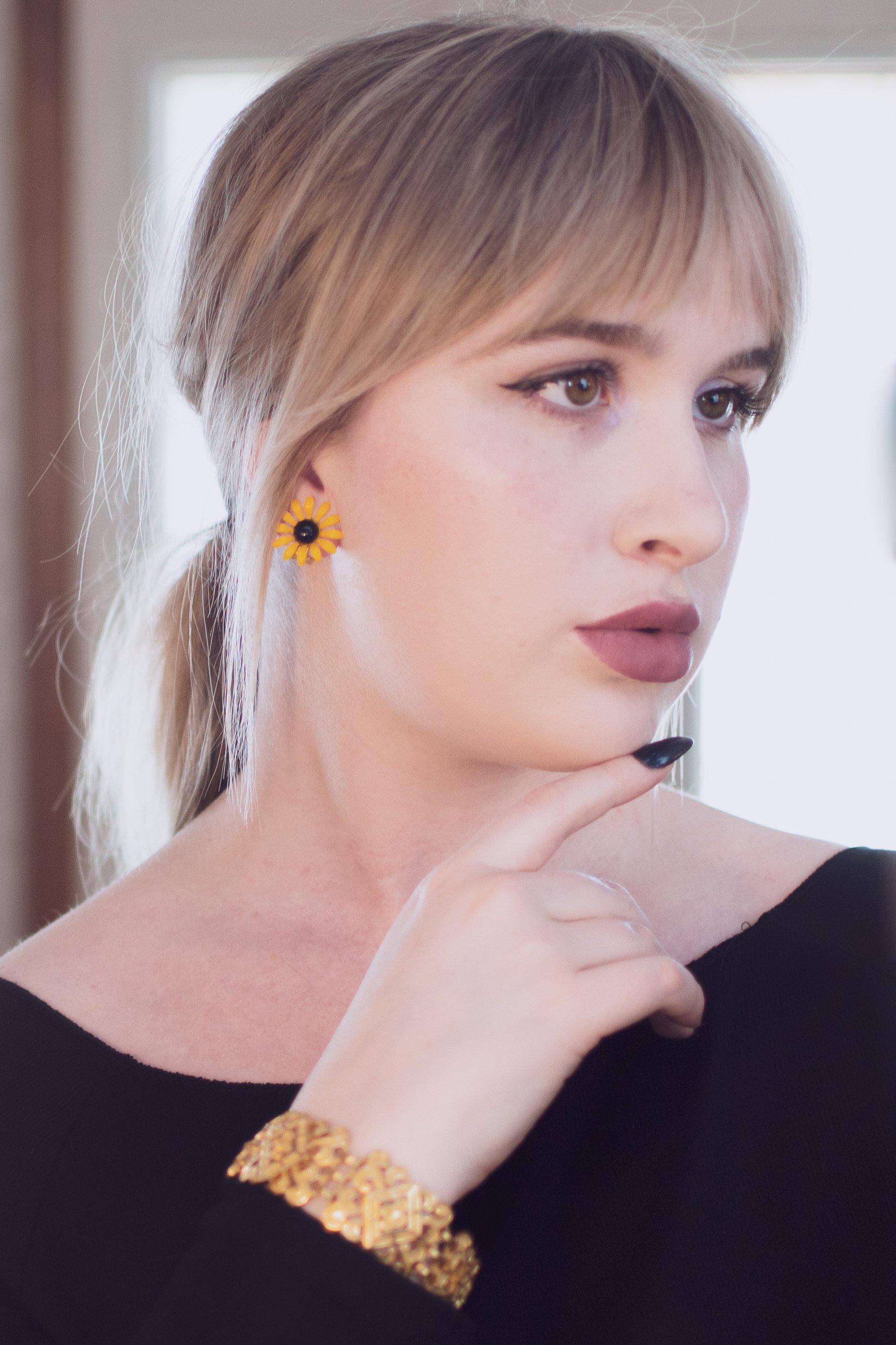Vintage 1950s Black Eyed Susan Yellow and Black Enamel Flower Statement Earrings by 1950s - Vintage Meet Modern Vintage Jewelry - Chicago, Illinois - #oldhollywoodglamour #vintagemeetmodern #designervintage #jewelrybox #antiquejewelry #vintagejewelry