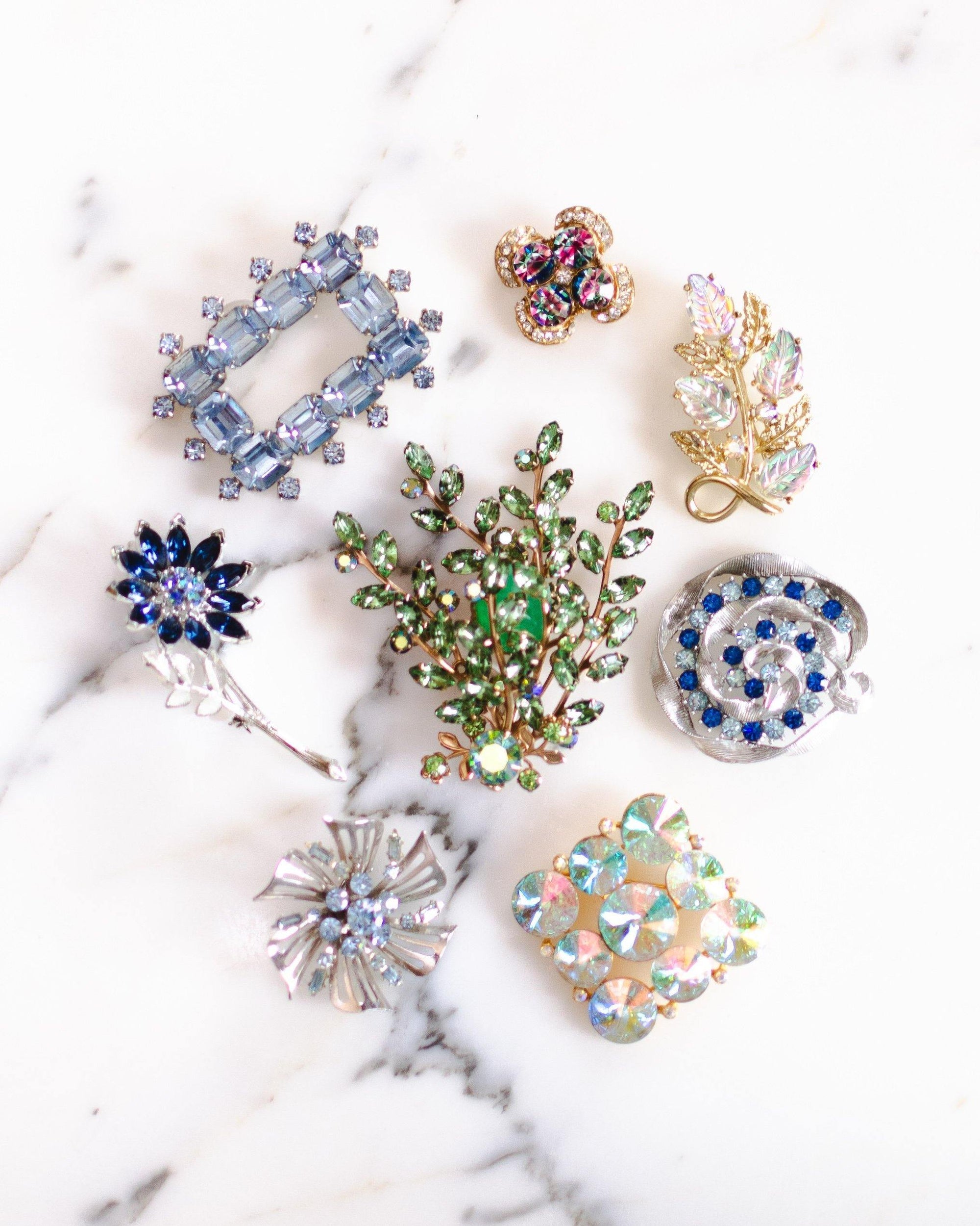 Vintage Art Deco Light Blue Rhinestone Brooch by 1940s - Vintage Meet Modern Vintage Jewelry - Chicago, Illinois - #oldhollywoodglamour #vintagemeetmodern #designervintage #jewelrybox #antiquejewelry #vintagejewelry