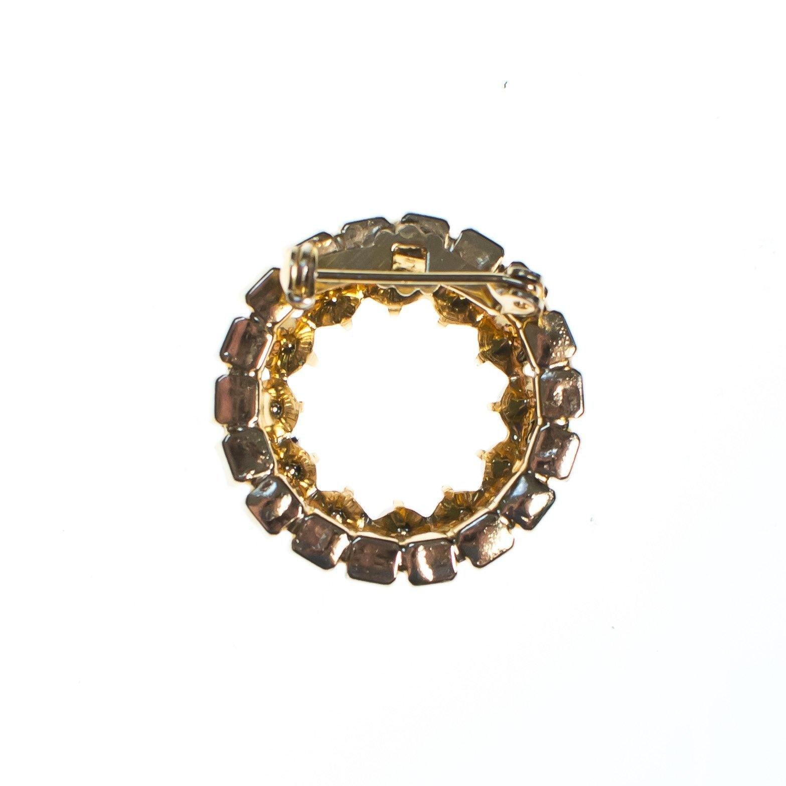 Vintage Pearl and Pink Rhinestone Circle Brooch by 1950s - Vintage Meet Modern Vintage Jewelry - Chicago, Illinois - #oldhollywoodglamour #vintagemeetmodern #designervintage #jewelrybox #antiquejewelry #vintagejewelry