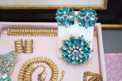 Vintage Aqua Blue Medallion Rhinestone Brooch by 1950s - Vintage Meet Modern Vintage Jewelry - Chicago, Illinois - #oldhollywoodglamour #vintagemeetmodern #designervintage #jewelrybox #antiquejewelry #vintagejewelry