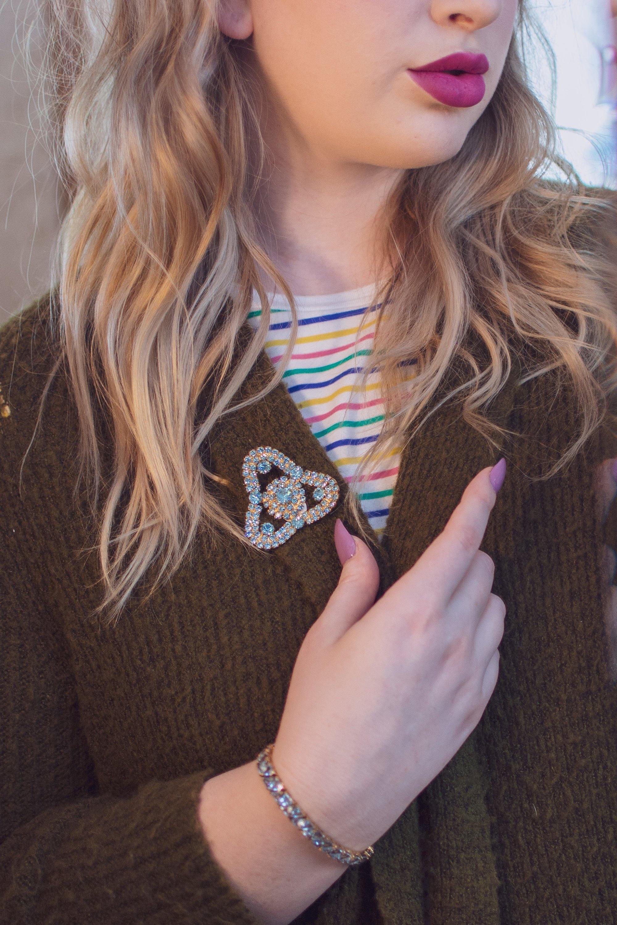 Vintage Retro Baby Blue Rhinestone Brooch by 1950s - Vintage Meet Modern Vintage Jewelry - Chicago, Illinois - #oldhollywoodglamour #vintagemeetmodern #designervintage #jewelrybox #antiquejewelry #vintagejewelry