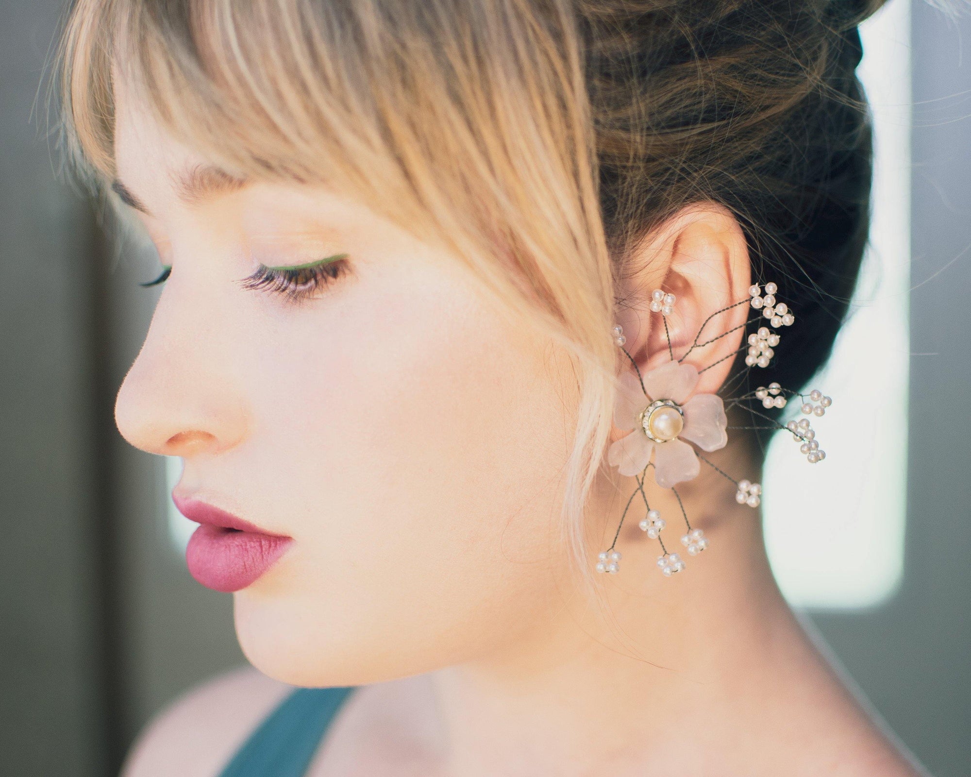 Vintage Frosted Lucite Flower Earrings by 1950s - Vintage Meet Modern Vintage Jewelry - Chicago, Illinois - #oldhollywoodglamour #vintagemeetmodern #designervintage #jewelrybox #antiquejewelry #vintagejewelry