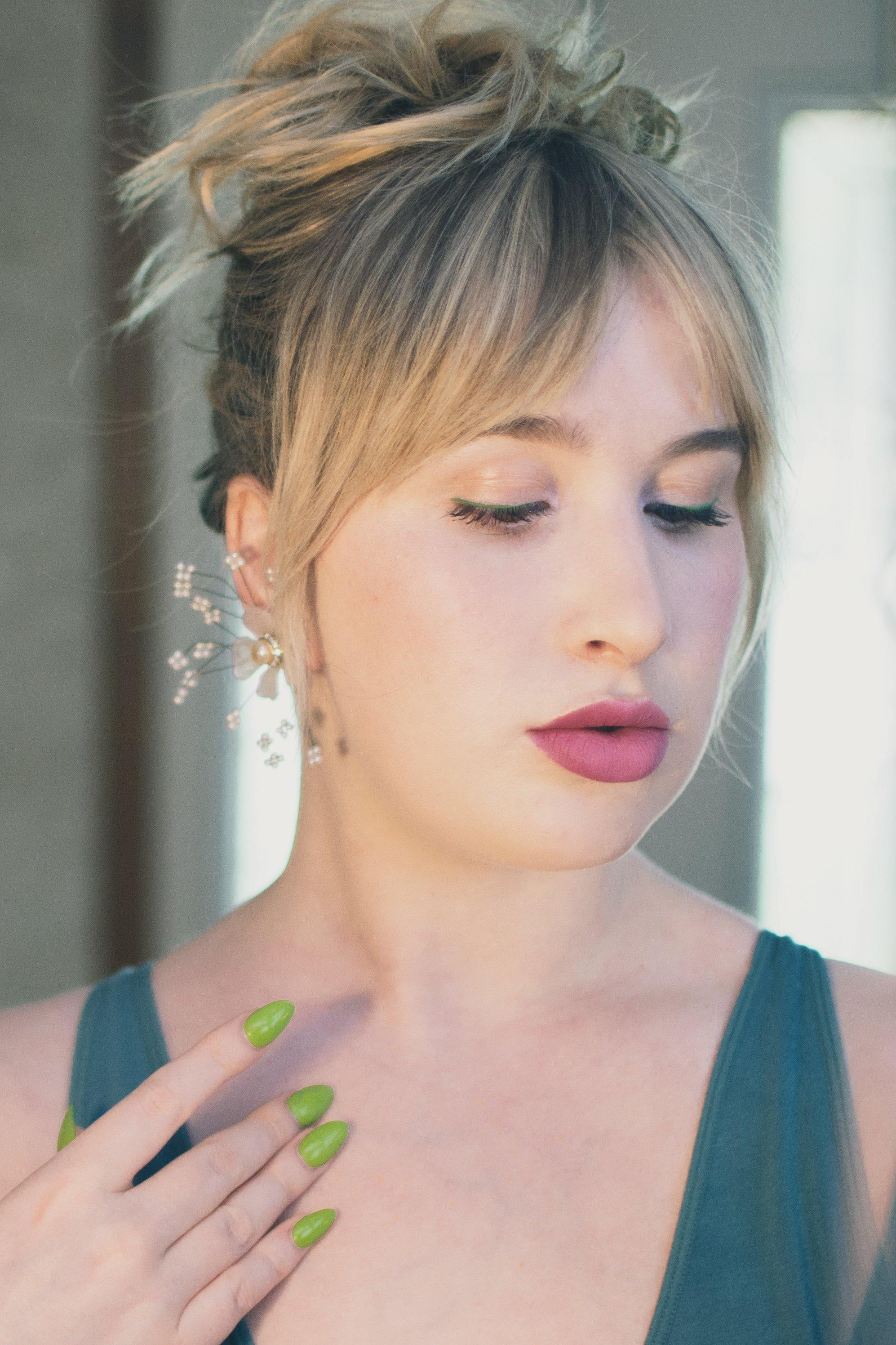 Vintage Frosted Lucite Flower Earrings by 1950s - Vintage Meet Modern Vintage Jewelry - Chicago, Illinois - #oldhollywoodglamour #vintagemeetmodern #designervintage #jewelrybox #antiquejewelry #vintagejewelry