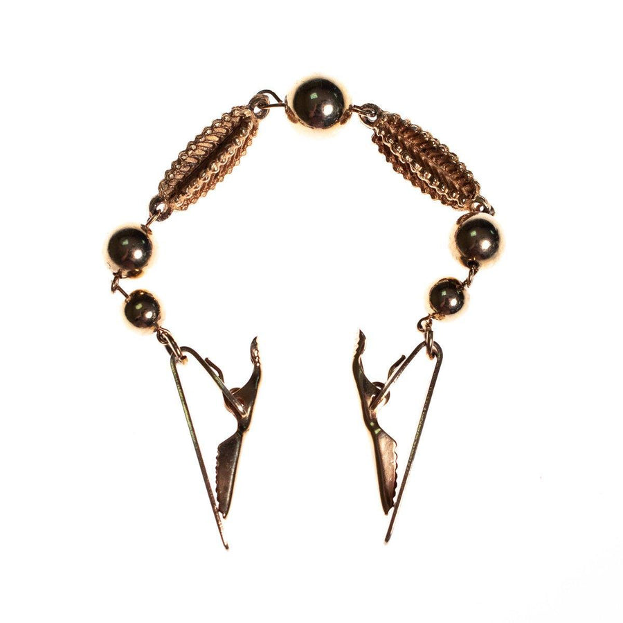 Vintage 1950s Mid Century Modern Gold Sweater Gurad by 1950s - Vintage Meet Modern Vintage Jewelry - Chicago, Illinois - #oldhollywoodglamour #vintagemeetmodern #designervintage #jewelrybox #antiquejewelry #vintagejewelry