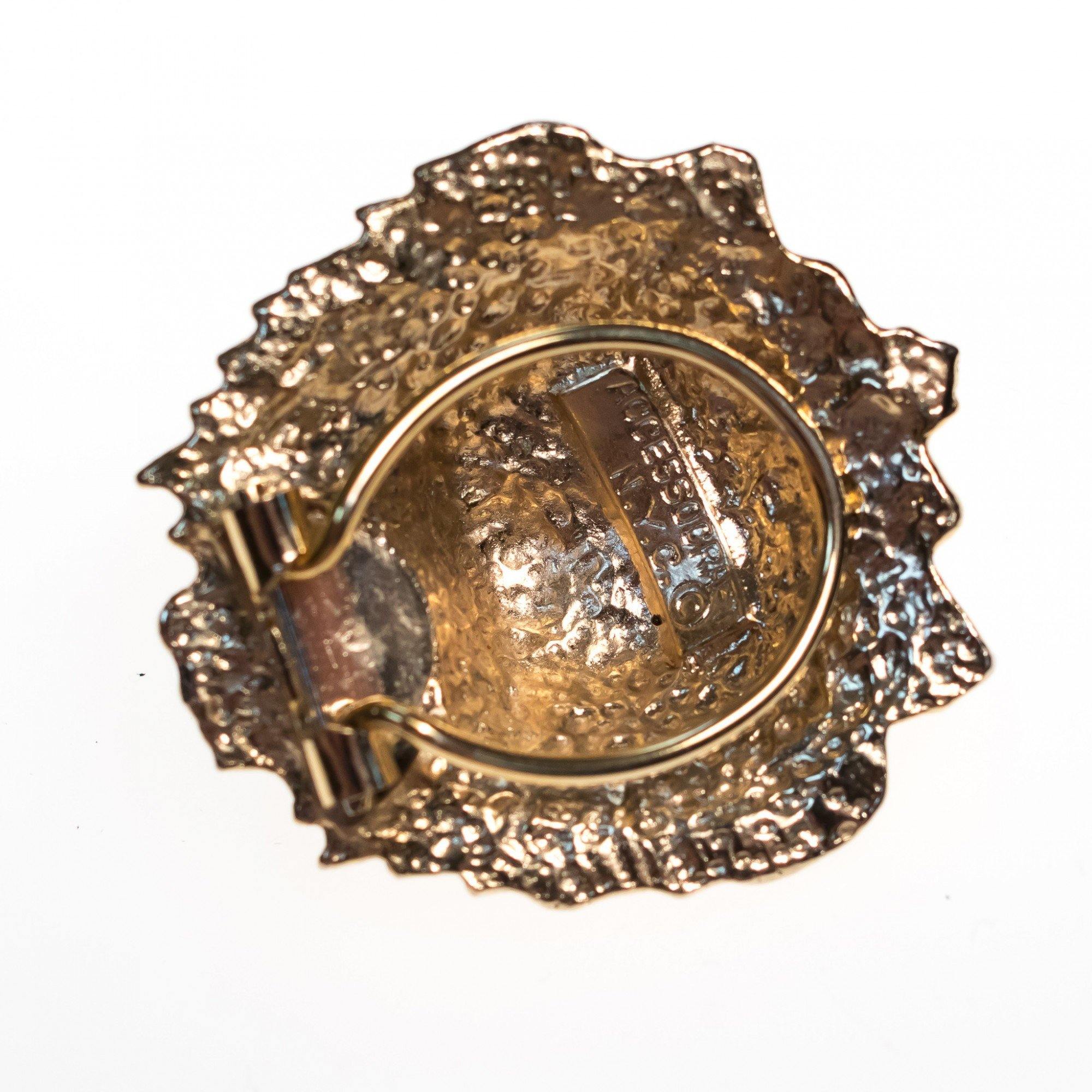 Vintage Accessocraft NYC Gold Lions Head Scarf Clip by Accessocraft NYC - Vintage Meet Modern Vintage Jewelry - Chicago, Illinois - #oldhollywoodglamour #vintagemeetmodern #designervintage #jewelrybox #antiquejewelry #vintagejewelry