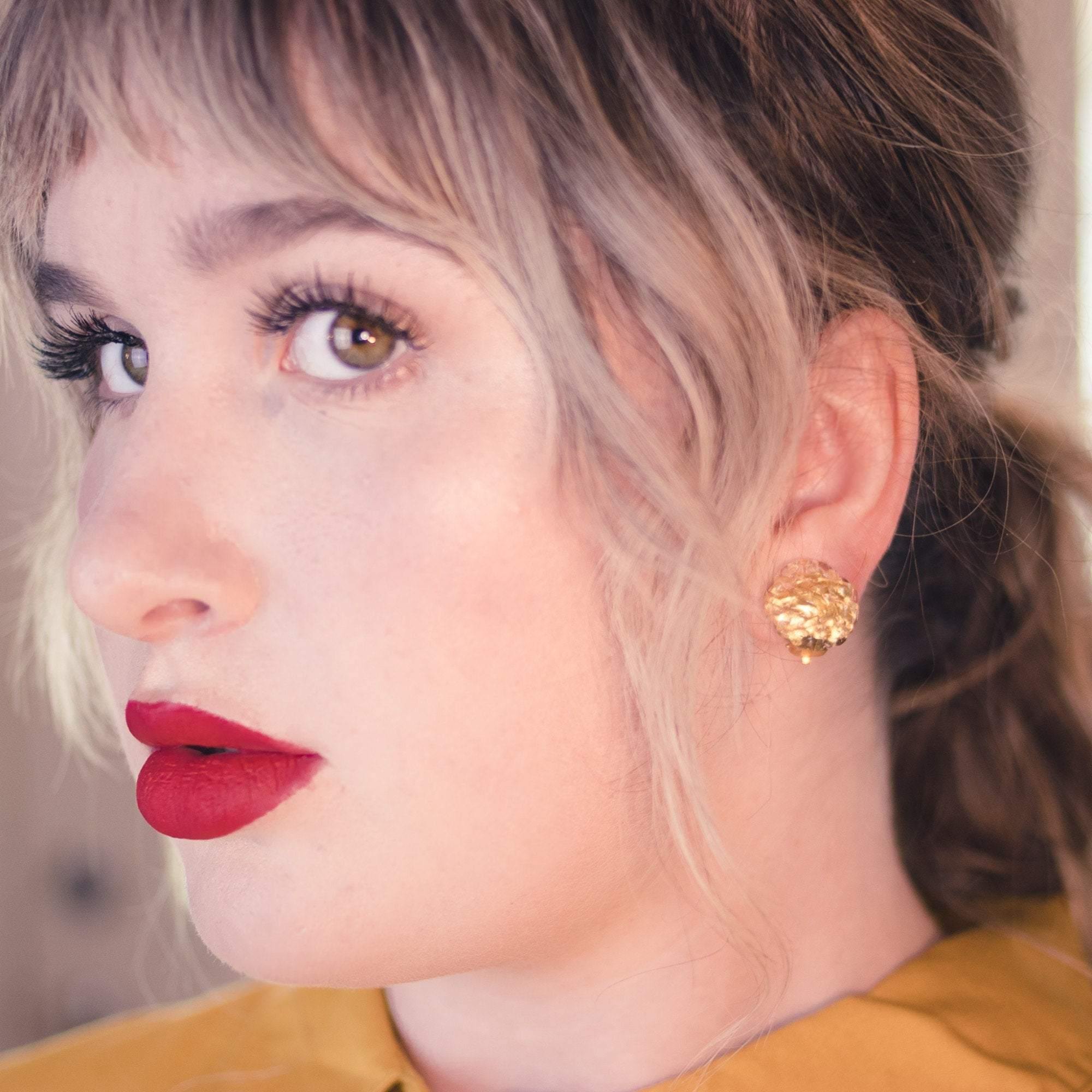 Vintage 1940s Gold Venetian Glass Earrings by Made in Italy - Vintage Meet Modern Vintage Jewelry - Chicago, Illinois - #oldhollywoodglamour #vintagemeetmodern #designervintage #jewelrybox #antiquejewelry #vintagejewelry