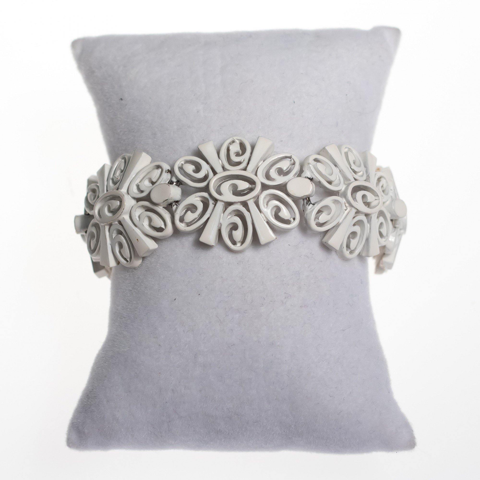 Vintage Crown Trifari White Painted Enamel Bracelet by Crown Trfari - Vintage Meet Modern Vintage Jewelry - Chicago, Illinois - #oldhollywoodglamour #vintagemeetmodern #designervintage #jewelrybox #antiquejewelry #vintagejewelry