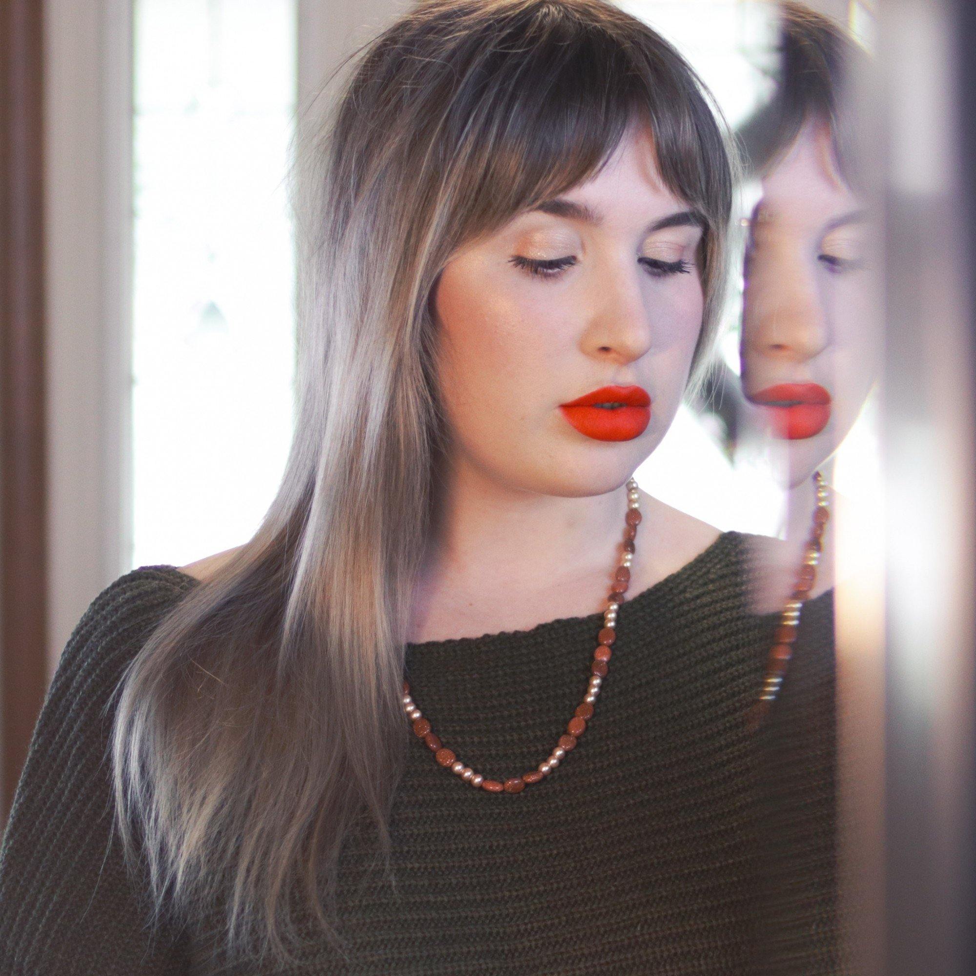 Vintage 1970s Goldstone and Faux Pearl Necklace by 1970s - Vintage Meet Modern Vintage Jewelry - Chicago, Illinois - #oldhollywoodglamour #vintagemeetmodern #designervintage #jewelrybox #antiquejewelry #vintagejewelry