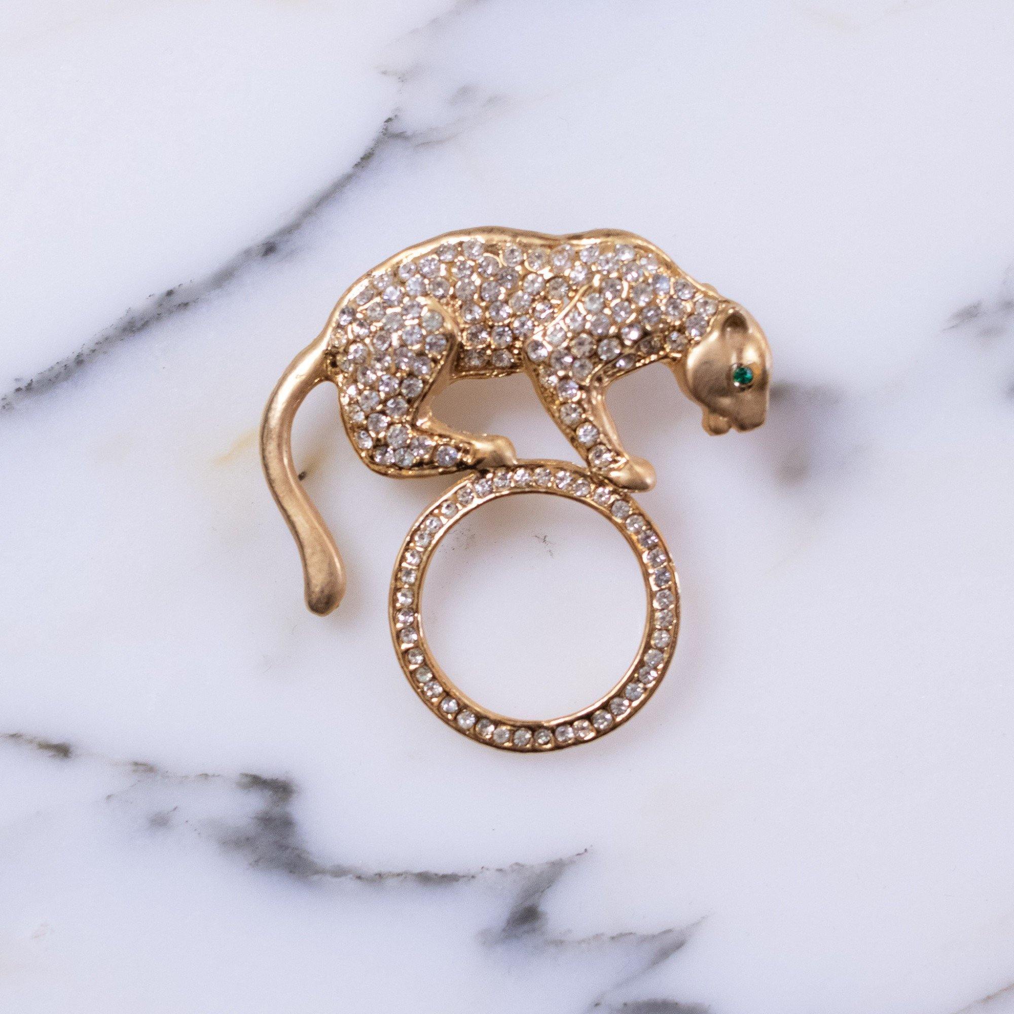 Vintage Jewelry Cheetah Brooch by 1980s - Vintage Meet Modern Vintage Jewelry - Chicago, Illinois - #oldhollywoodglamour #vintagemeetmodern #designervintage #jewelrybox #antiquejewelry #vintagejewelry