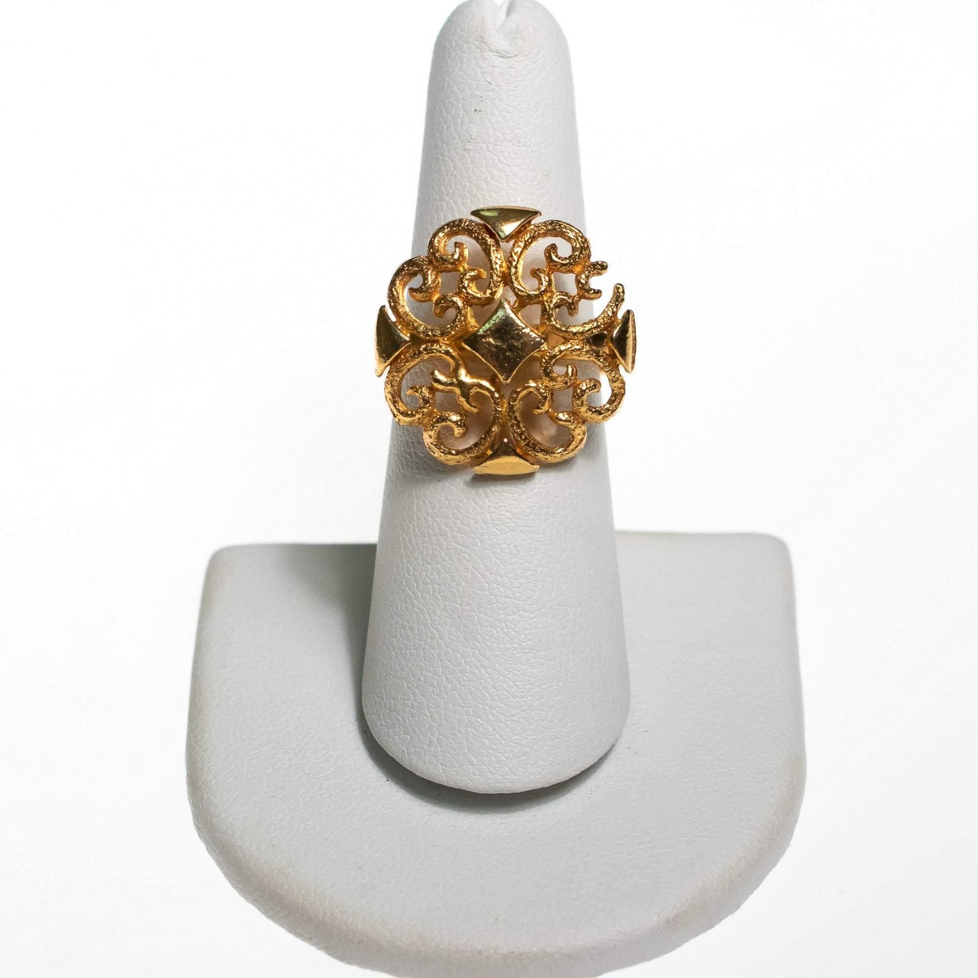 Vintage Mid Century Modern Gold Scroll Ring by 1950s - Vintage Meet Modern Vintage Jewelry - Chicago, Illinois - #oldhollywoodglamour #vintagemeetmodern #designervintage #jewelrybox #antiquejewelry #vintagejewelry