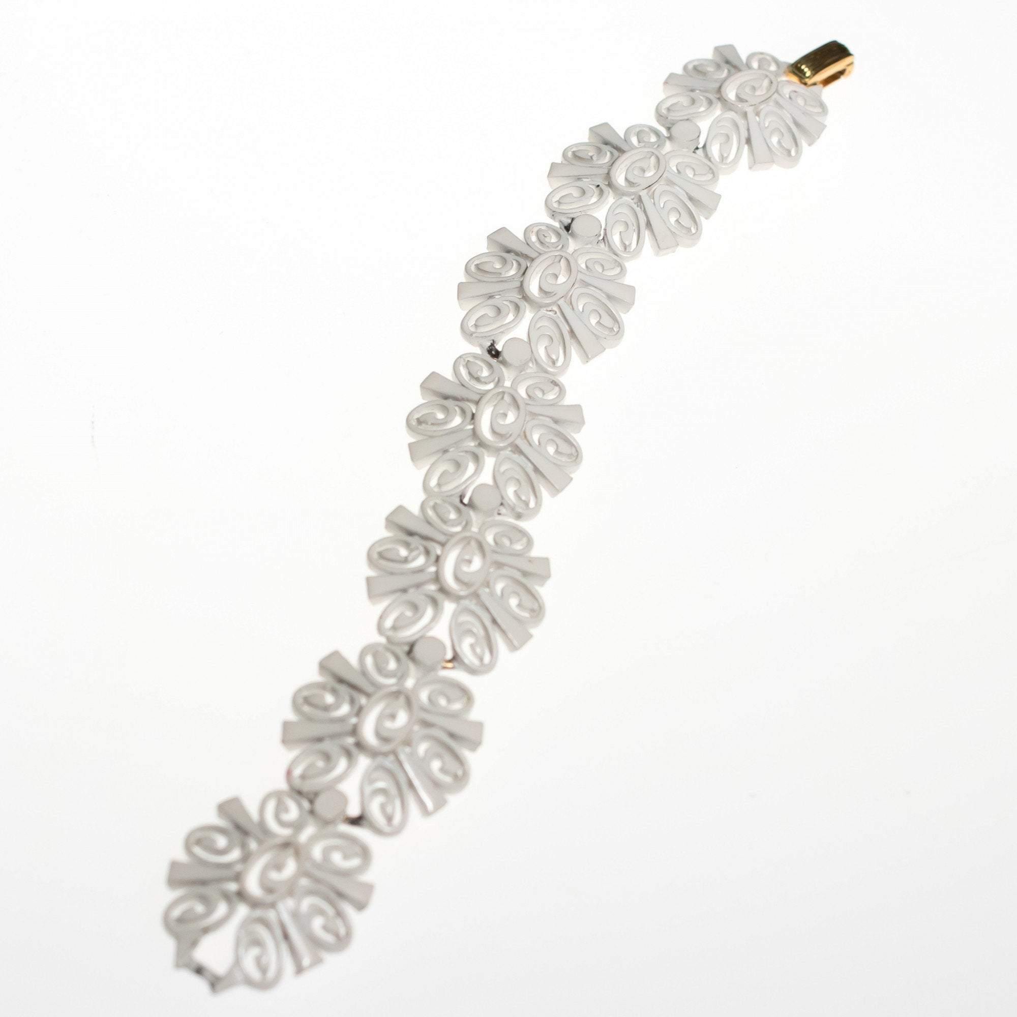 Vintage Crown Trifari White Painted Enamel Bracelet by Crown Trfari - Vintage Meet Modern Vintage Jewelry - Chicago, Illinois - #oldhollywoodglamour #vintagemeetmodern #designervintage #jewelrybox #antiquejewelry #vintagejewelry