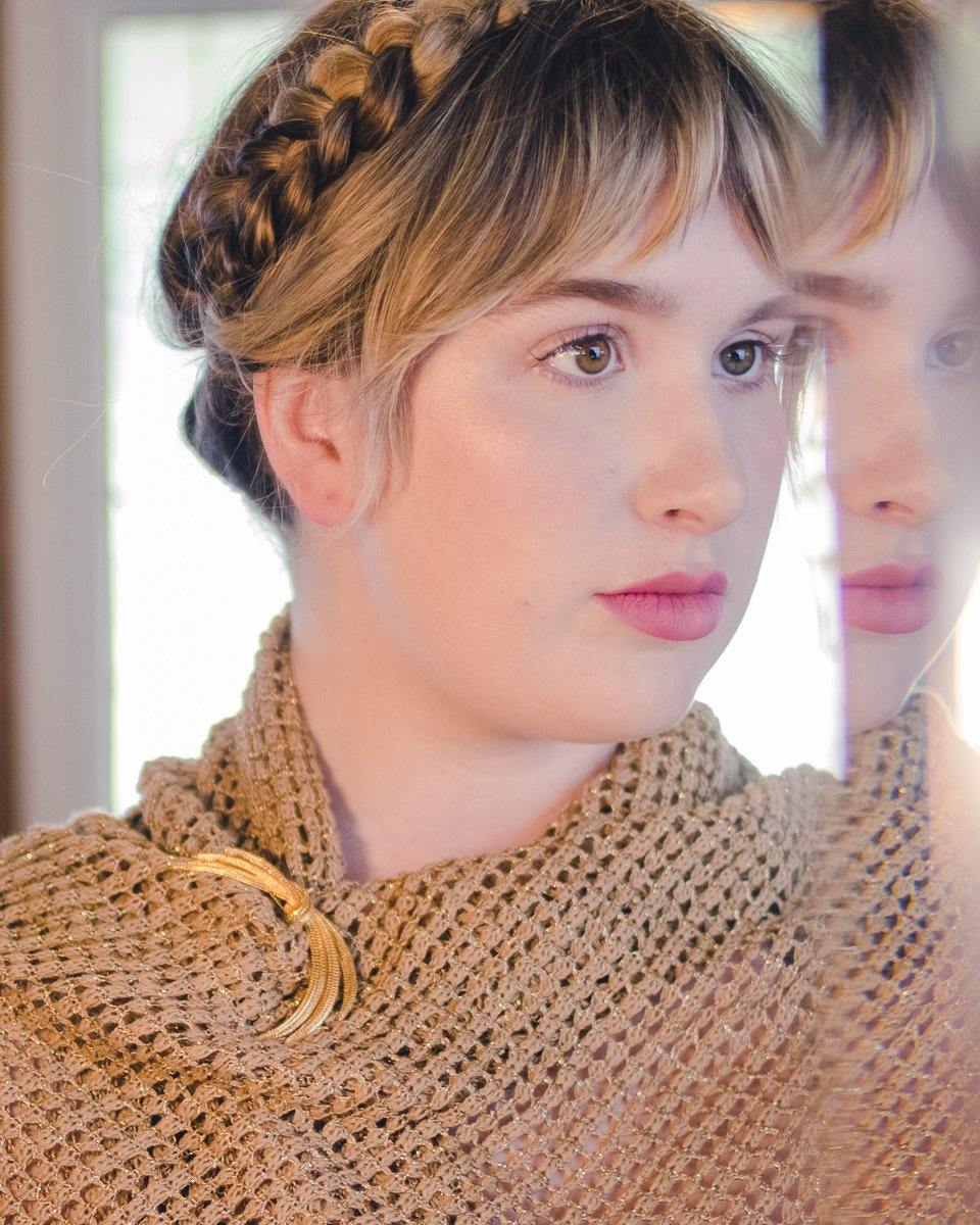 1960s Monet Classic Gold Crest Brooch by Monet - Vintage Meet Modern Vintage Jewelry - Chicago, Illinois - #oldhollywoodglamour #vintagemeetmodern #designervintage #jewelrybox #antiquejewelry #vintagejewelry