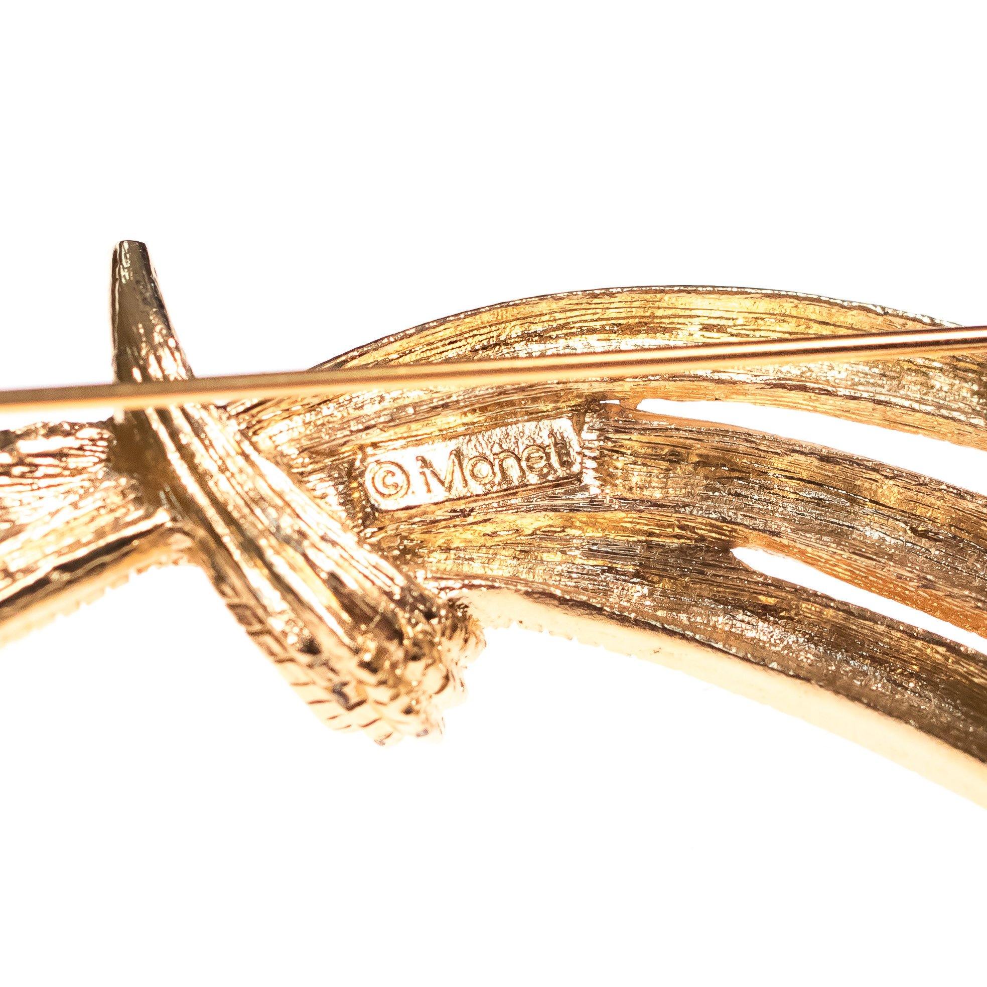 1960s Monet Classic Gold Crest Brooch by Monet - Vintage Meet Modern Vintage Jewelry - Chicago, Illinois - #oldhollywoodglamour #vintagemeetmodern #designervintage #jewelrybox #antiquejewelry #vintagejewelry