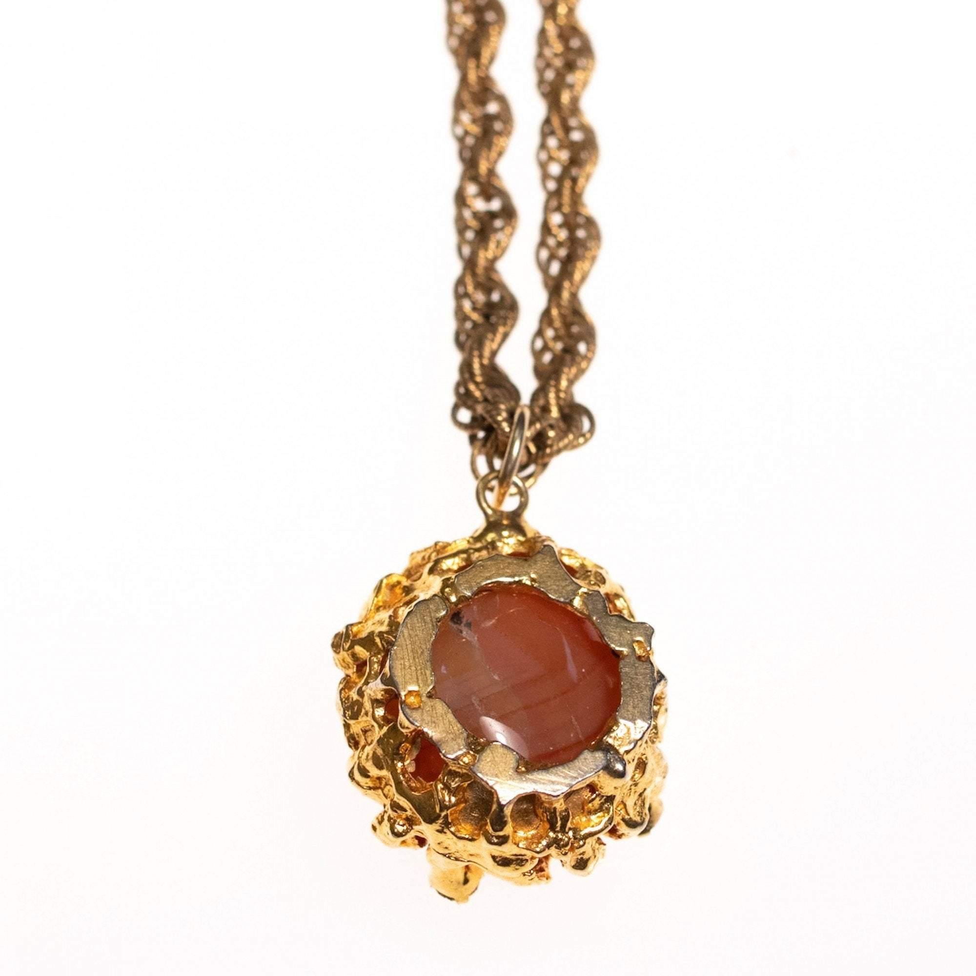 Vintage Unsigned Castlecliff Striped Agate Brutalist Modern Pendant Necklace by 1960s - Vintage Meet Modern Vintage Jewelry - Chicago, Illinois - #oldhollywoodglamour #vintagemeetmodern #designervintage #jewelrybox #antiquejewelry #vintagejewelry