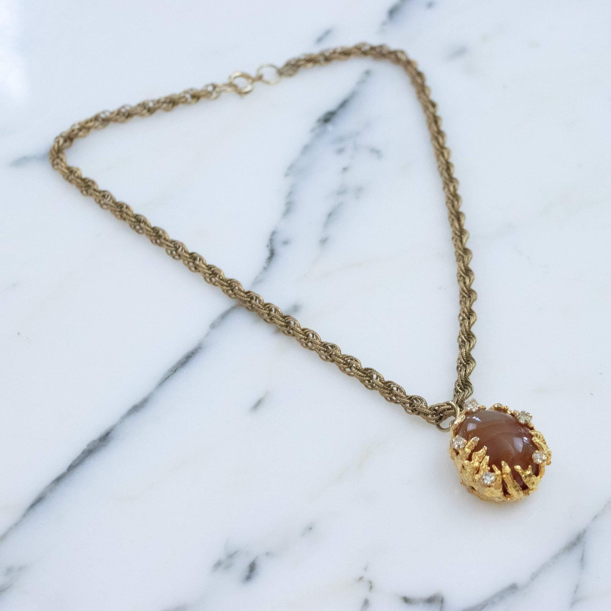 Vintage Unsigned Castlecliff Striped Agate Brutalist Modern Pendant Necklace by 1960s - Vintage Meet Modern Vintage Jewelry - Chicago, Illinois - #oldhollywoodglamour #vintagemeetmodern #designervintage #jewelrybox #antiquejewelry #vintagejewelry