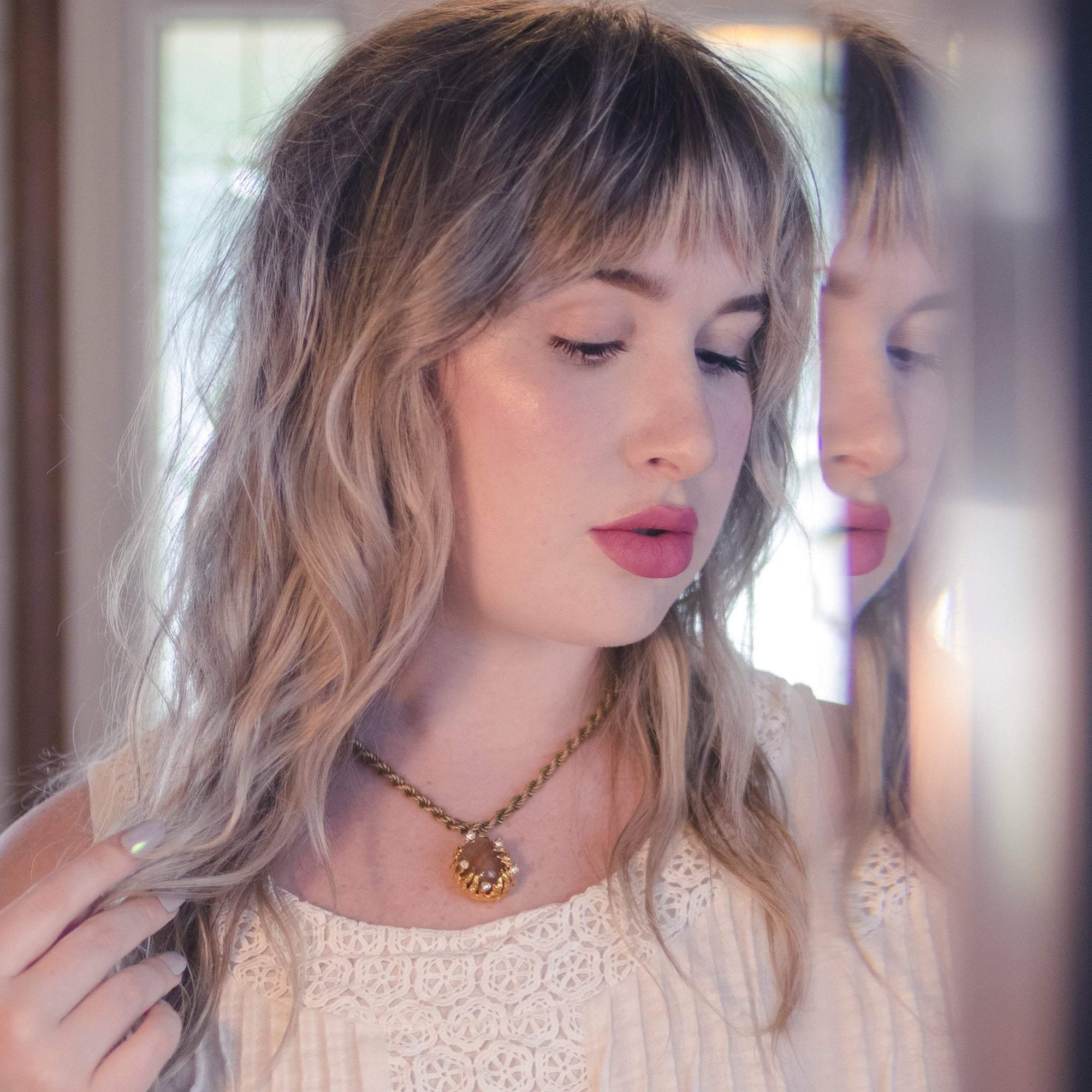 Vintage Unsigned Castlecliff Striped Agate Brutalist Modern Pendant Necklace by 1960s - Vintage Meet Modern Vintage Jewelry - Chicago, Illinois - #oldhollywoodglamour #vintagemeetmodern #designervintage #jewelrybox #antiquejewelry #vintagejewelry