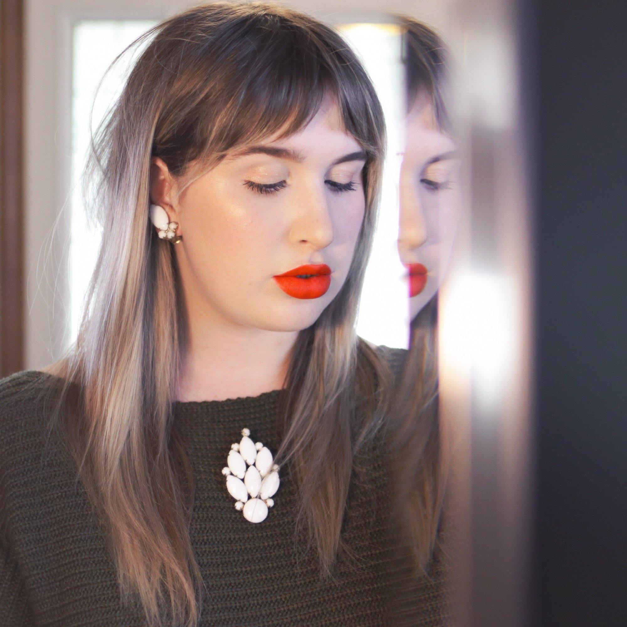 Vintage White Milk Glass Brooch by 1950s - Vintage Meet Modern Vintage Jewelry - Chicago, Illinois - #oldhollywoodglamour #vintagemeetmodern #designervintage #jewelrybox #antiquejewelry #vintagejewelry