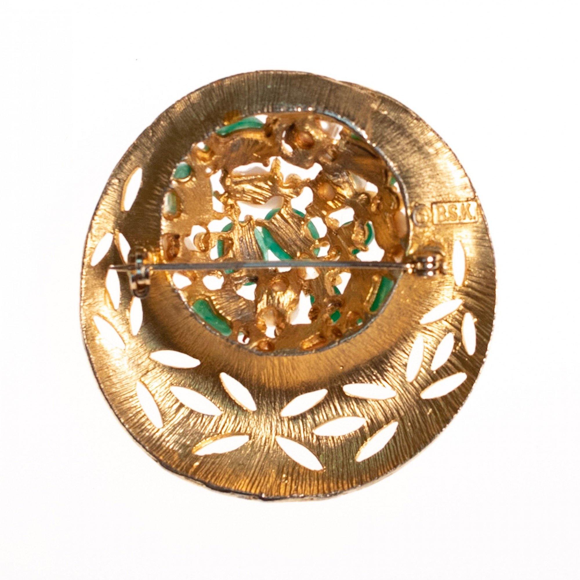 Vintage BSK Jade Lucite and Faux Pearl Medallion Brooch by BSK - Vintage Meet Modern Vintage Jewelry - Chicago, Illinois - #oldhollywoodglamour #vintagemeetmodern #designervintage #jewelrybox #antiquejewelry #vintagejewelry