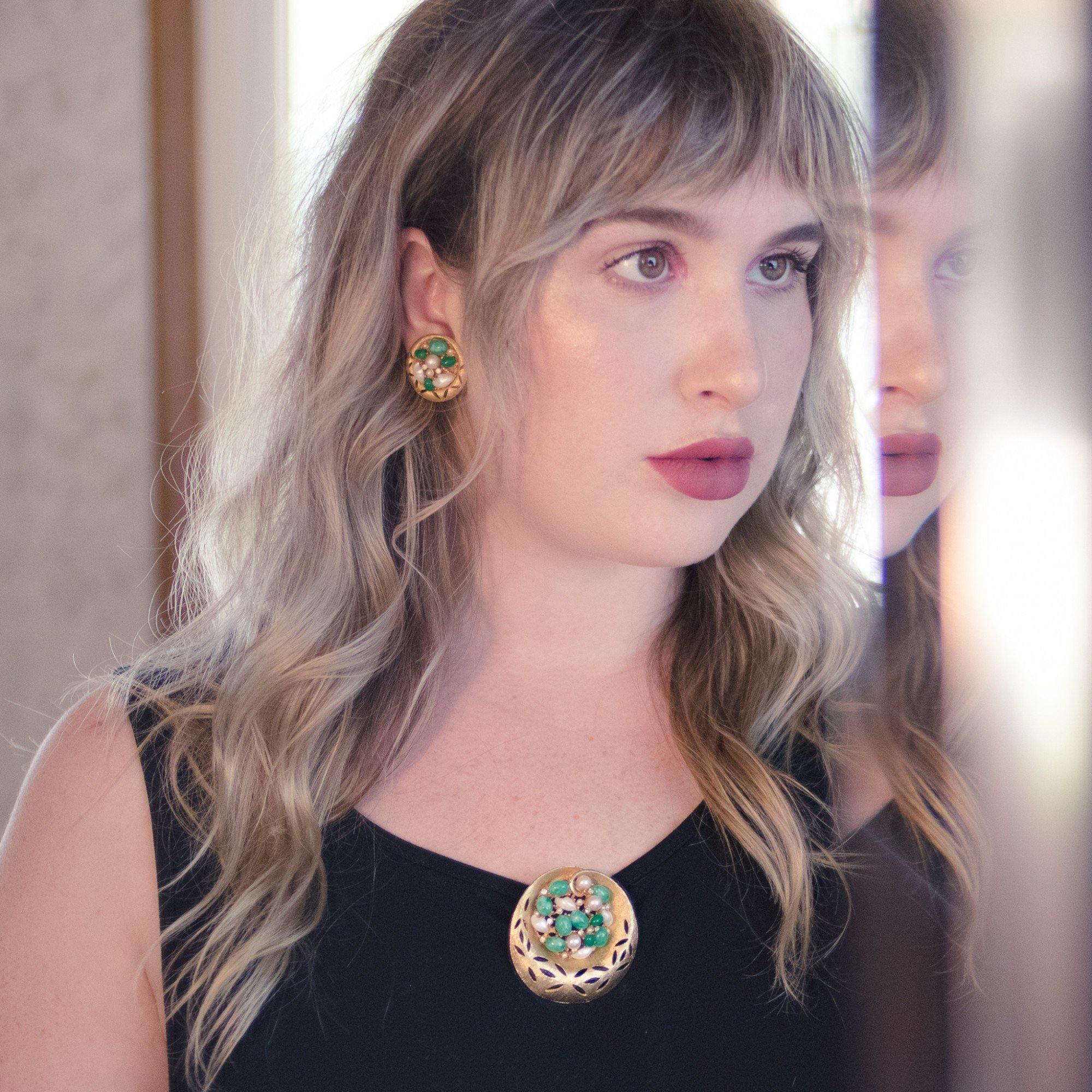 Vintage BSK Jade Lucite and Faux Pearl Medallion Brooch by BSK - Vintage Meet Modern Vintage Jewelry - Chicago, Illinois - #oldhollywoodglamour #vintagemeetmodern #designervintage #jewelrybox #antiquejewelry #vintagejewelry