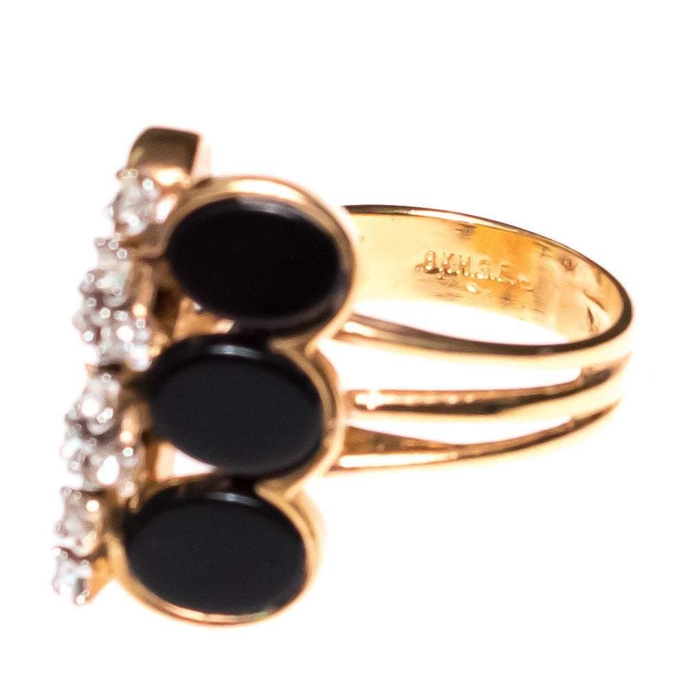 Vintage Art Deco Inspired Cocktail Ring with Jet Discs and Diamante Crystals by Art Deco Style - Vintage Meet Modern Vintage Jewelry - Chicago, Illinois - #oldhollywoodglamour #vintagemeetmodern #designervintage #jewelrybox #antiquejewelry #vintagejewelry