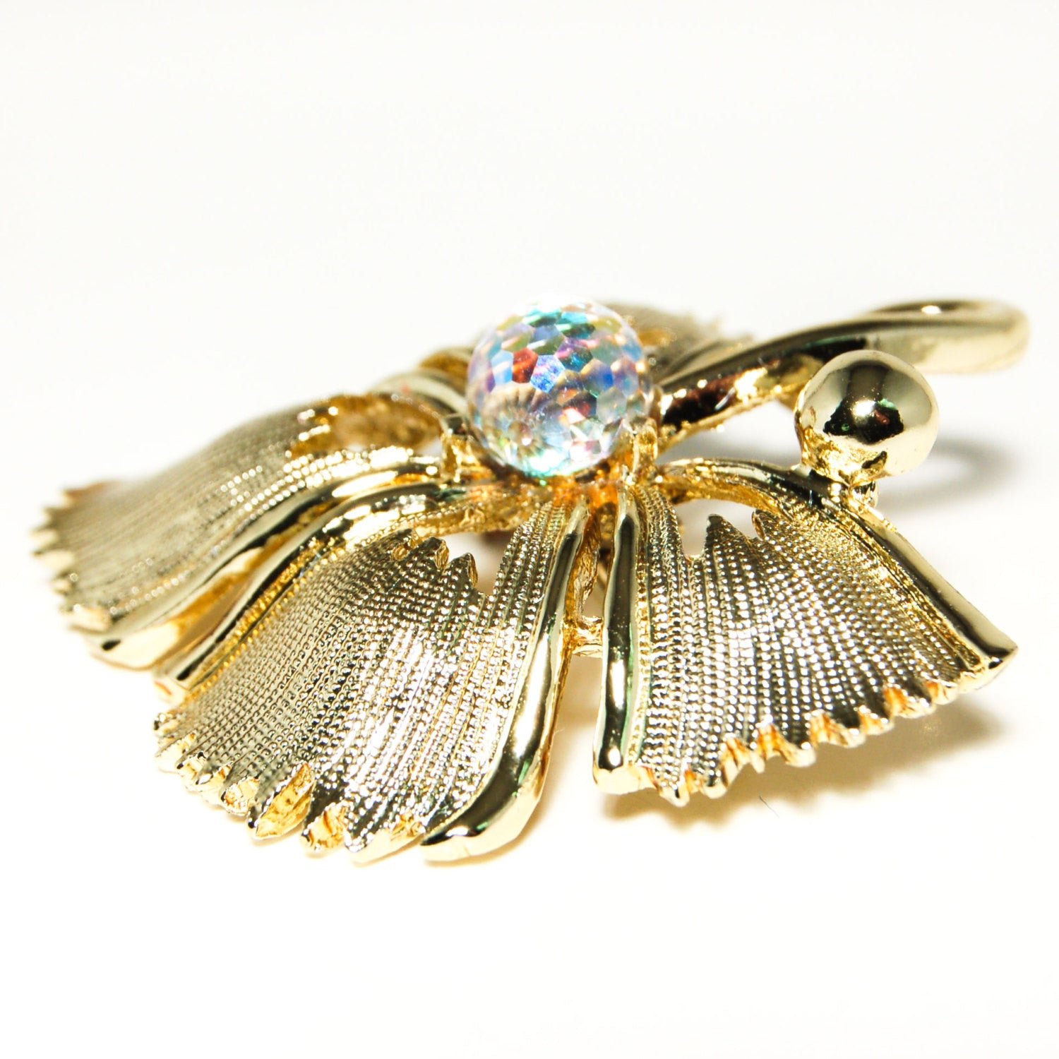 1970's Gold Leaf Brooch by 1970's - Vintage Meet Modern Vintage Jewelry - Chicago, Illinois - #oldhollywoodglamour #vintagemeetmodern #designervintage #jewelrybox #antiquejewelry #vintagejewelry