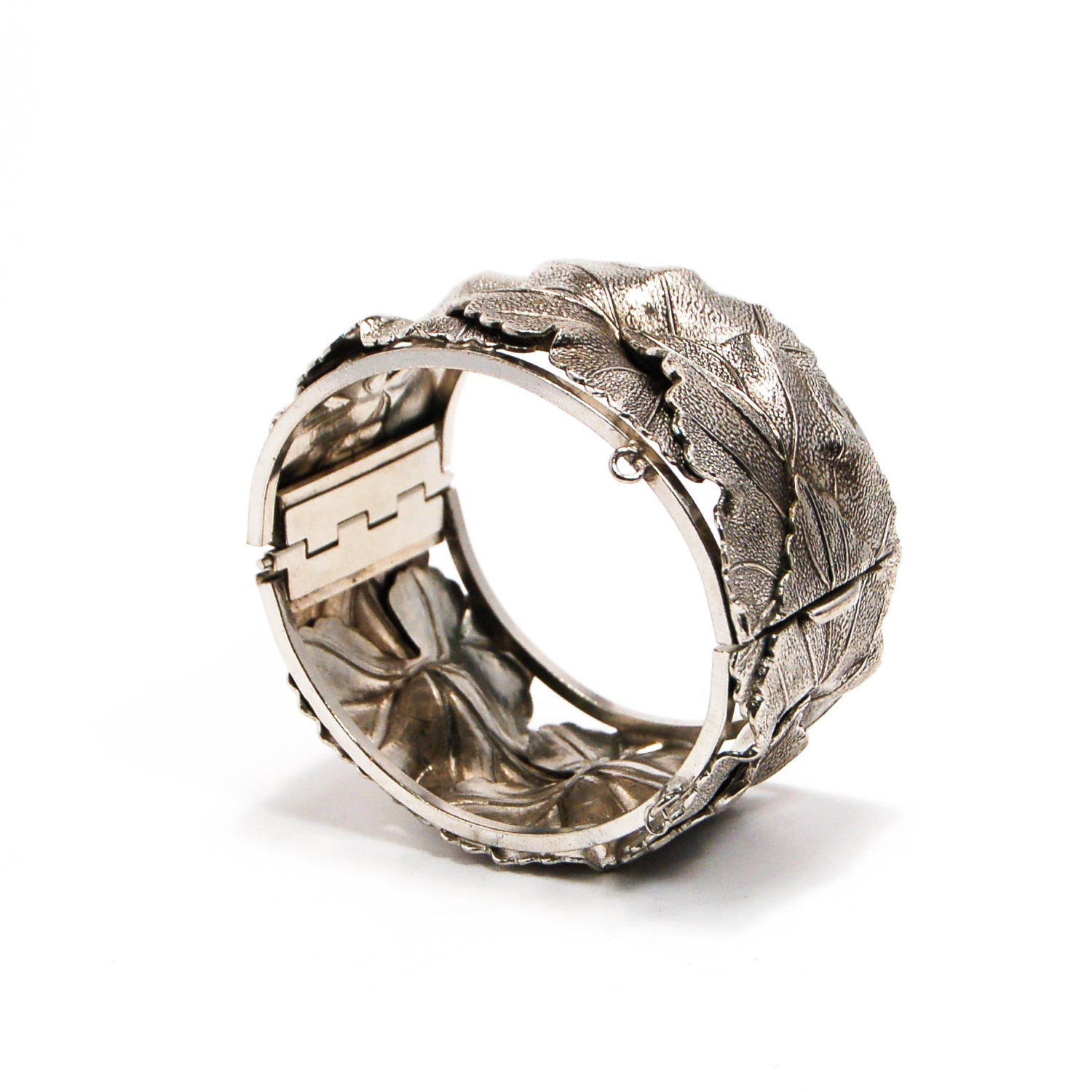 Art Nouveau Silver Leaf cuff bracelet by Whiting and Davis, Wide Bold Style by Whiting and Davis - Vintage Meet Modern Vintage Jewelry - Chicago, Illinois - #oldhollywoodglamour #vintagemeetmodern #designervintage #jewelrybox #antiquejewelry #vintagejewelry