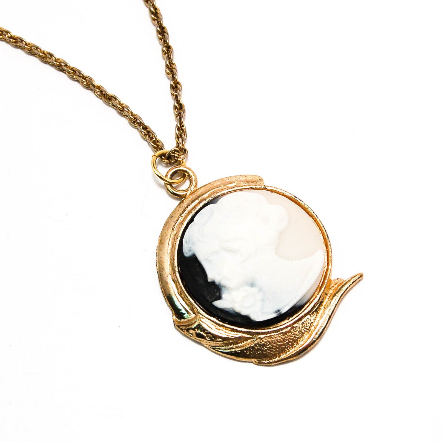1940's Black and White Cameo Necklace by 1940's - Vintage Meet Modern Vintage Jewelry - Chicago, Illinois - #oldhollywoodglamour #vintagemeetmodern #designervintage #jewelrybox #antiquejewelry #vintagejewelry