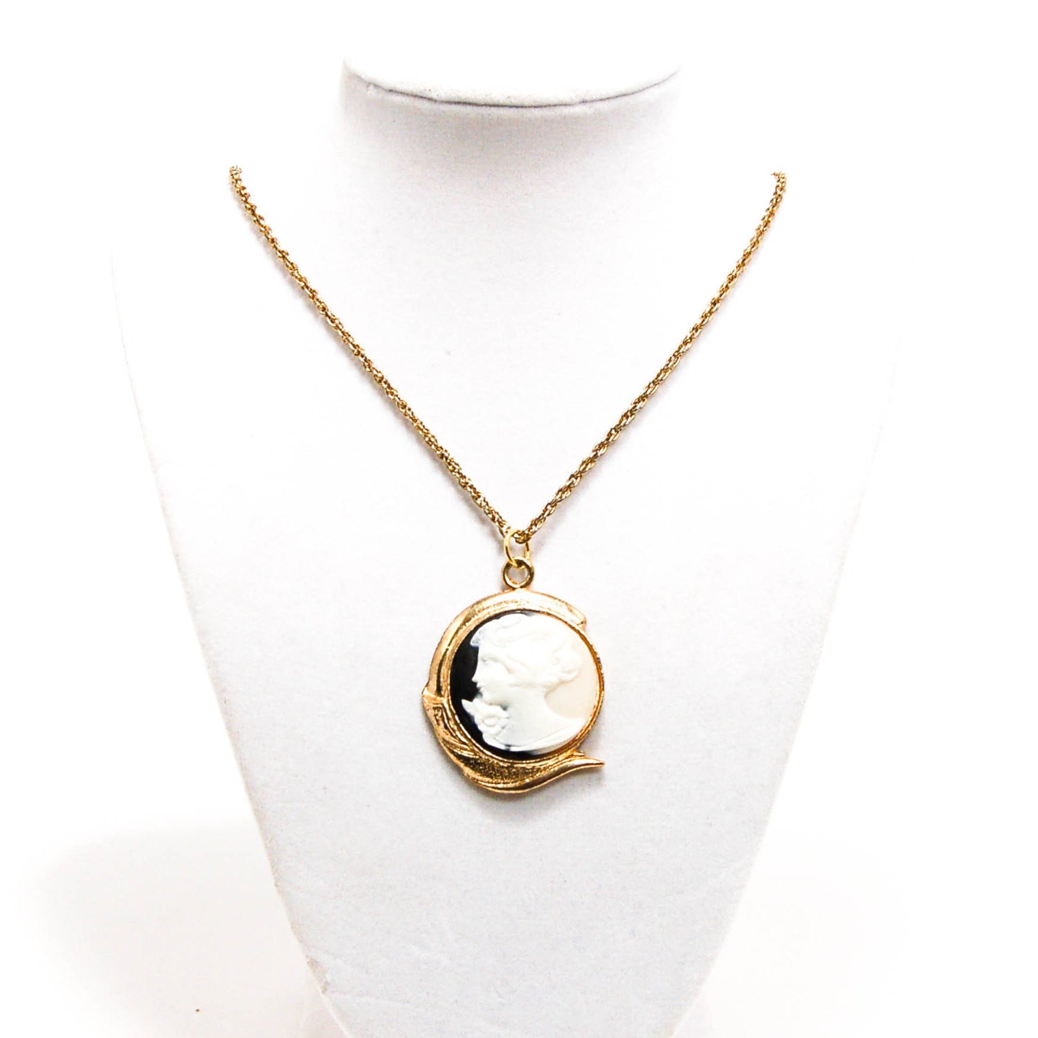 1940's Black and White Cameo Necklace by 1940's - Vintage Meet Modern Vintage Jewelry - Chicago, Illinois - #oldhollywoodglamour #vintagemeetmodern #designervintage #jewelrybox #antiquejewelry #vintagejewelry