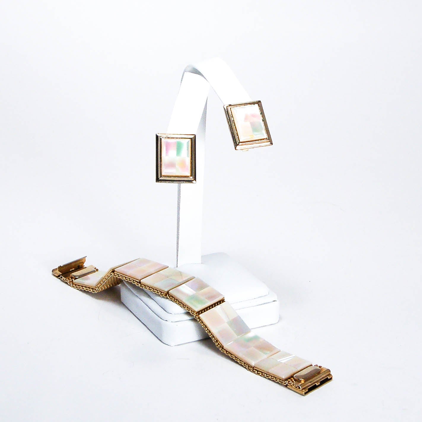 1960's Mother of Pearl Earrings and Bracelet Set by 1960s Vintage - Vintage Meet Modern Vintage Jewelry - Chicago, Illinois - #oldhollywoodglamour #vintagemeetmodern #designervintage #jewelrybox #antiquejewelry #vintagejewelry