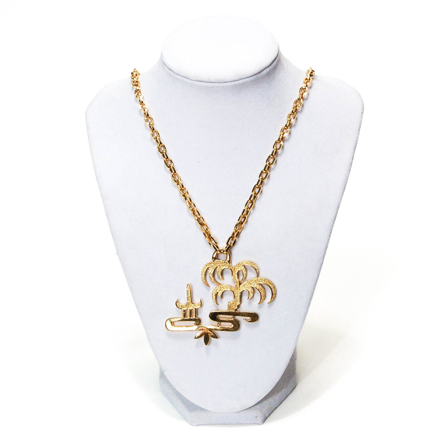 1970's Asian Inspired Pendant Necklace by Crown Trifari by Crown Trifari - Vintage Meet Modern Vintage Jewelry - Chicago, Illinois - #oldhollywoodglamour #vintagemeetmodern #designervintage #jewelrybox #antiquejewelry #vintagejewelry