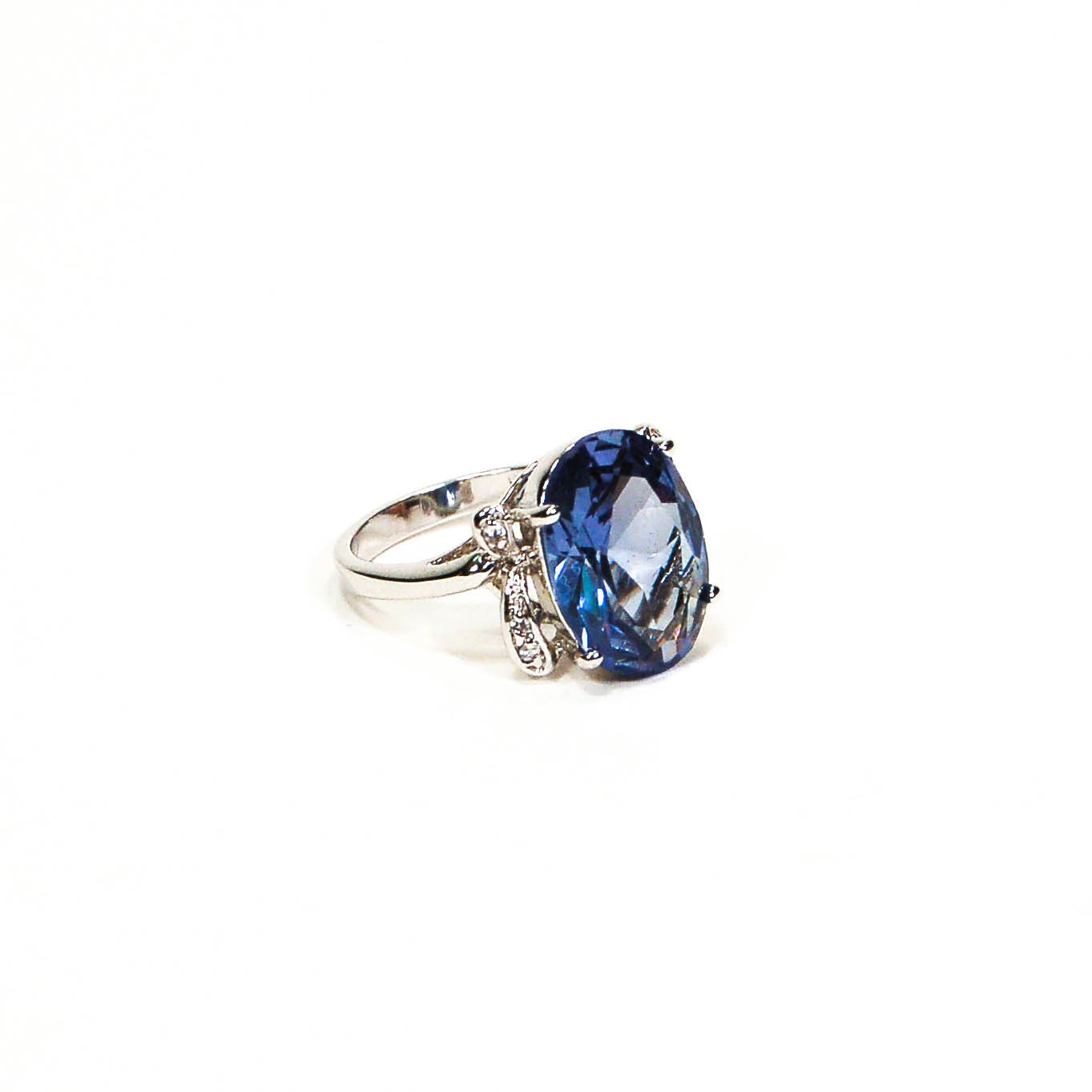 Sterling Silver Blue Topaz Oval Statement Ring by 1980s - Vintage Meet Modern Vintage Jewelry - Chicago, Illinois - #oldhollywoodglamour #vintagemeetmodern #designervintage #jewelrybox #antiquejewelry #vintagejewelry