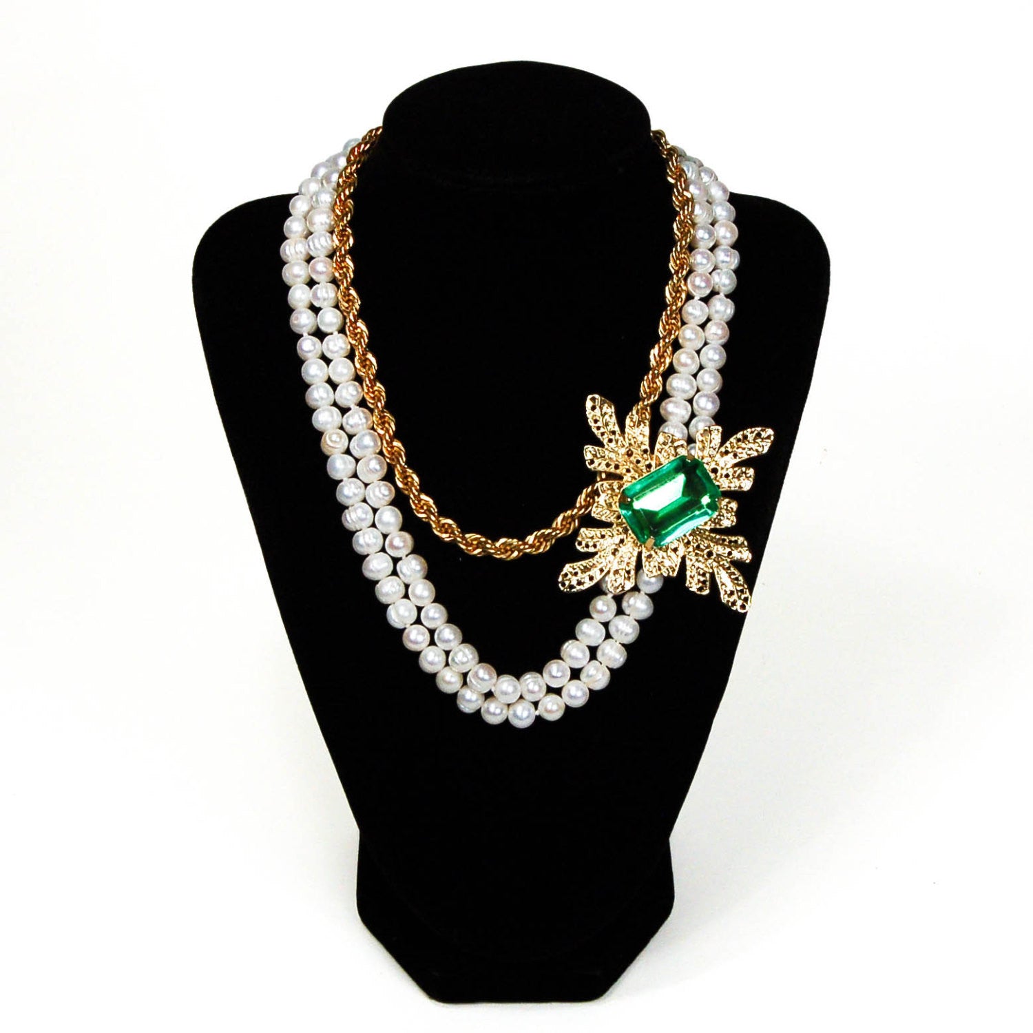 Gold Tone Choker Rope Chain Necklace by Napier by Napier - Vintage Meet Modern Vintage Jewelry - Chicago, Illinois - #oldhollywoodglamour #vintagemeetmodern #designervintage #jewelrybox #antiquejewelry #vintagejewelry