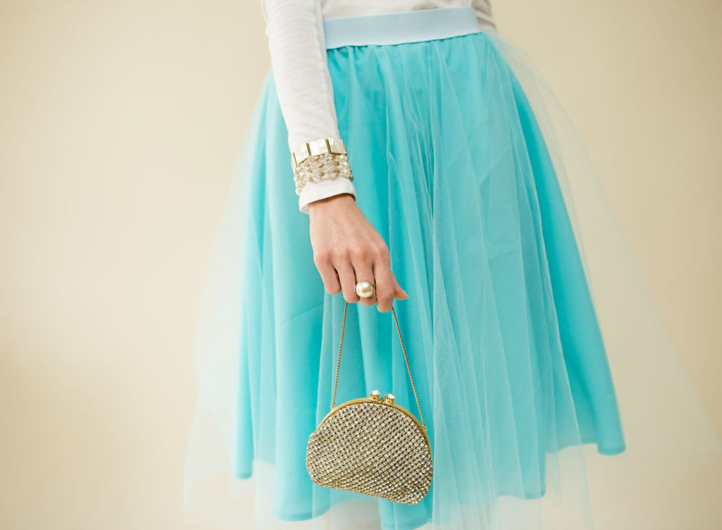 1960's Mother of Pearl Earrings and Bracelet Set by 1960s Vintage - Vintage Meet Modern Vintage Jewelry - Chicago, Illinois - #oldhollywoodglamour #vintagemeetmodern #designervintage #jewelrybox #antiquejewelry #vintagejewelry