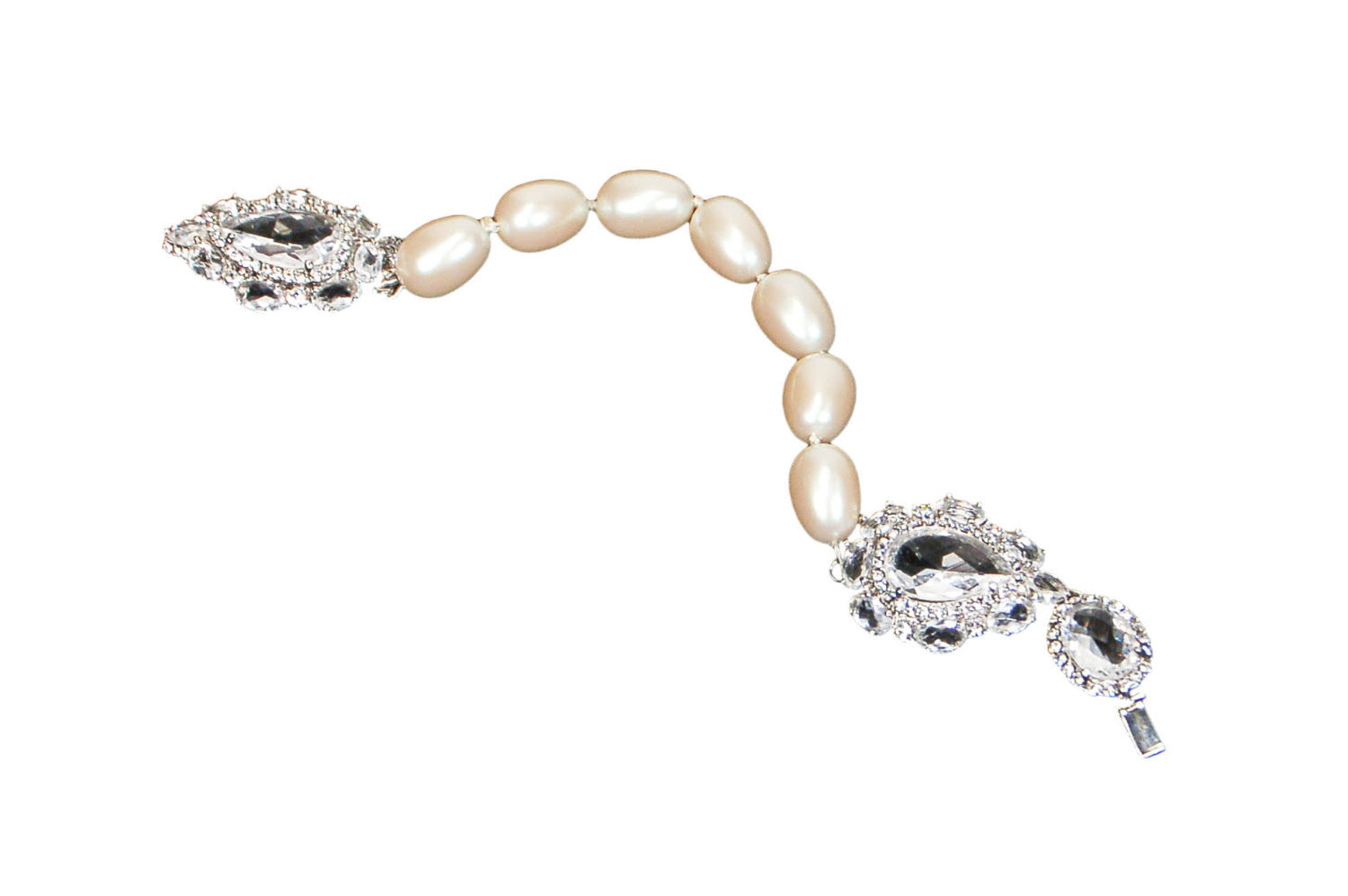 Monet Pearl and Crystal Rhinestone Bracelet by Monet - Vintage Meet Modern Vintage Jewelry - Chicago, Illinois - #oldhollywoodglamour #vintagemeetmodern #designervintage #jewelrybox #antiquejewelry #vintagejewelry