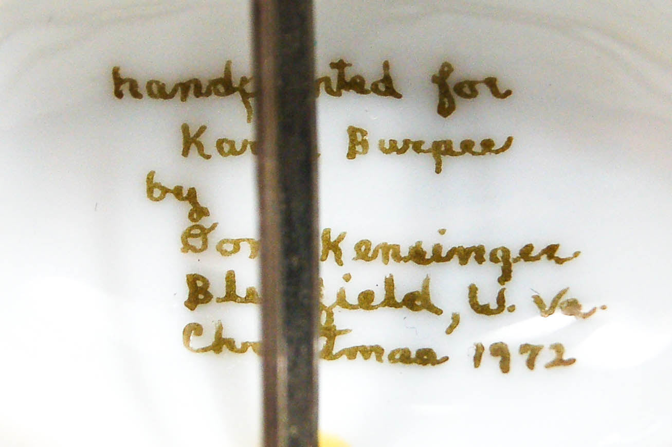 1970's Pastel Hand Painted Daisy Brooch by Don Kensinger by Don Kesinger - Vintage Meet Modern Vintage Jewelry - Chicago, Illinois - #oldhollywoodglamour #vintagemeetmodern #designervintage #jewelrybox #antiquejewelry #vintagejewelry